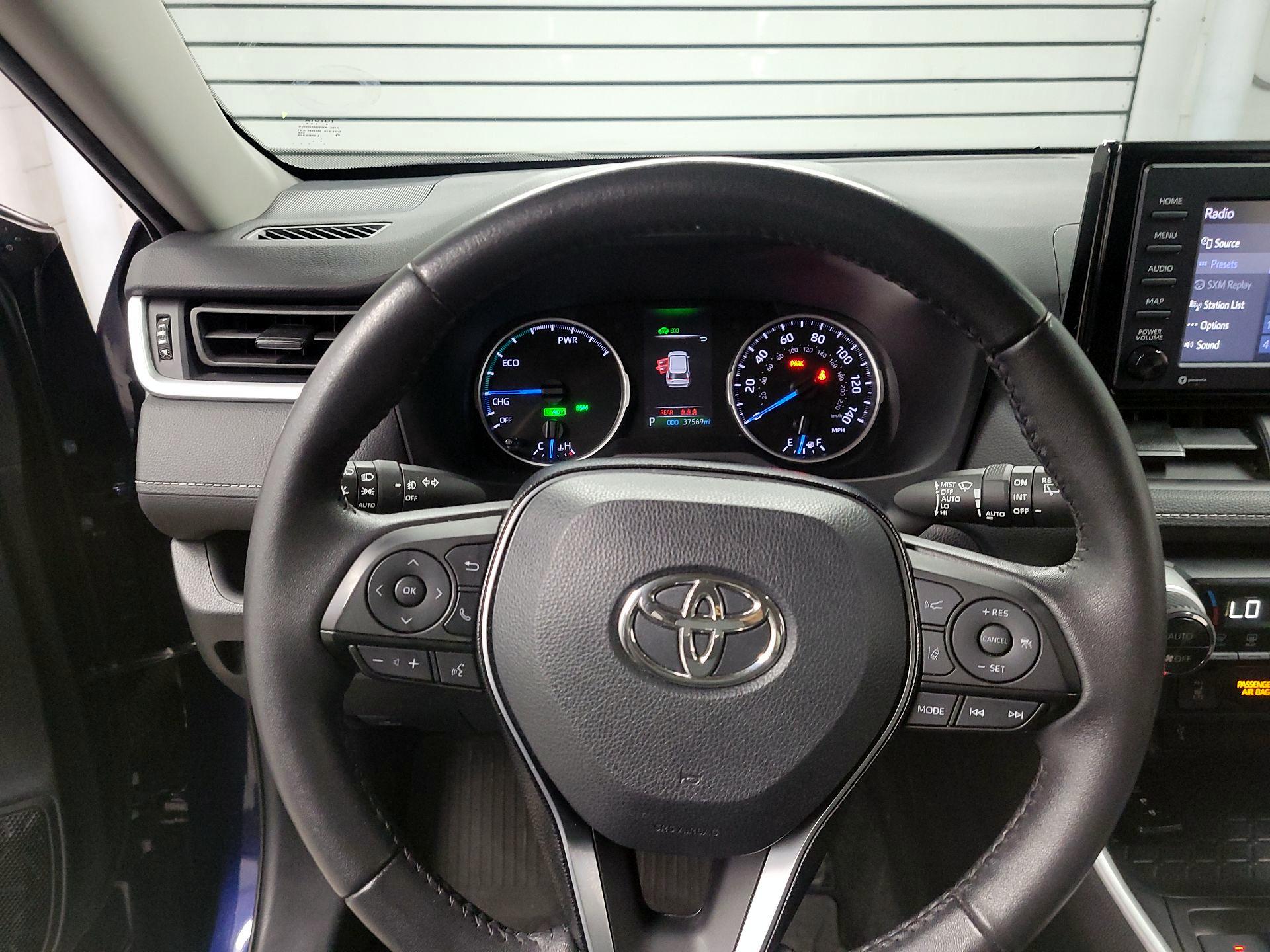 Thumbnail: 2021 Toyota RAV4 - 10