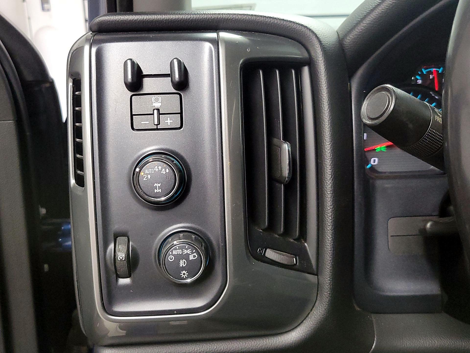 Thumbnail: 2018 Chevrolet Silverado 1500 - 13