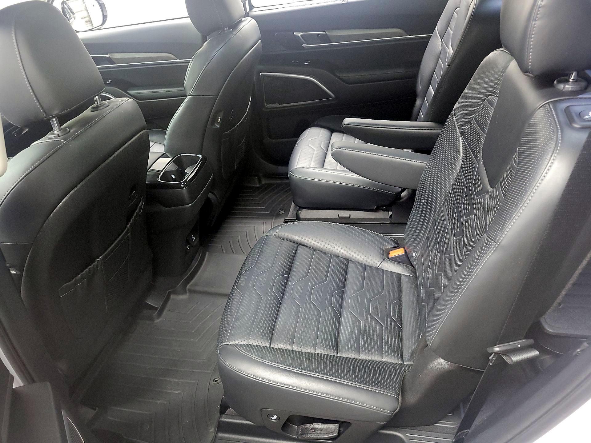 Thumbnail: 2021 Kia Telluride - 18