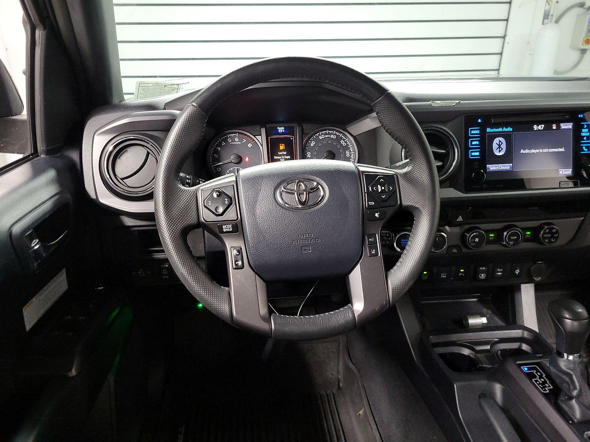 Thumbnail: 2018 Toyota Tacoma - 10