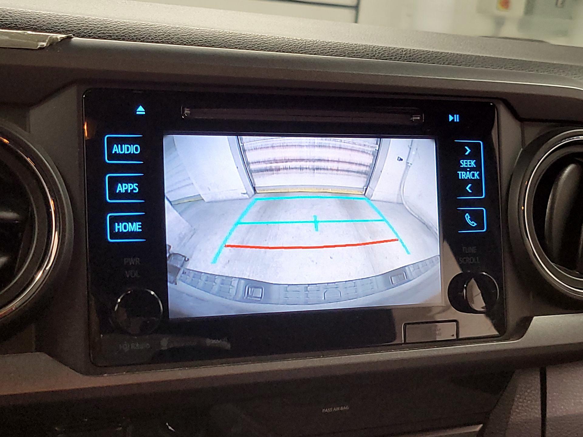 Thumbnail: 2018 Toyota Tacoma - 13