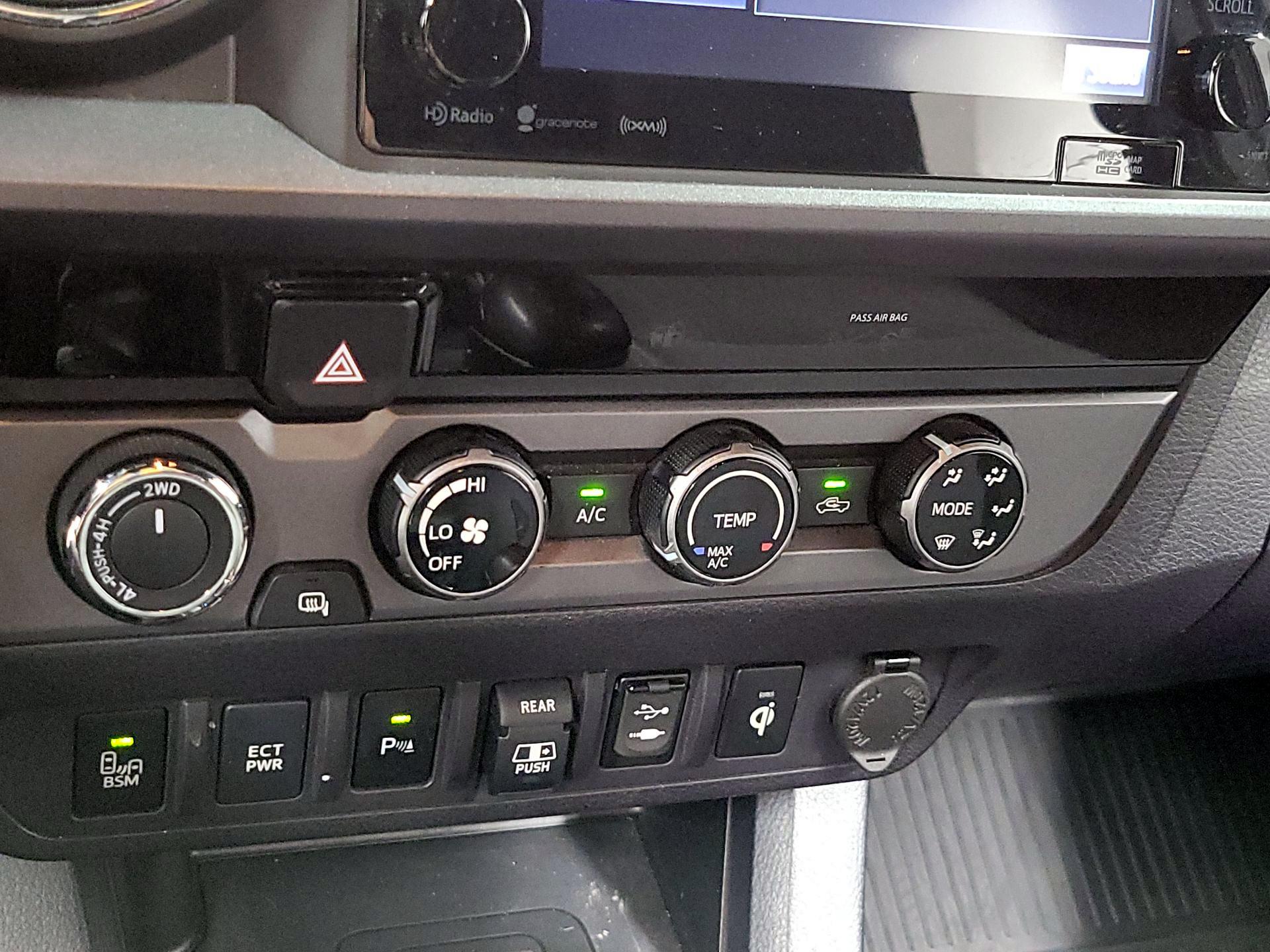 Thumbnail: 2018 Toyota Tacoma - 15