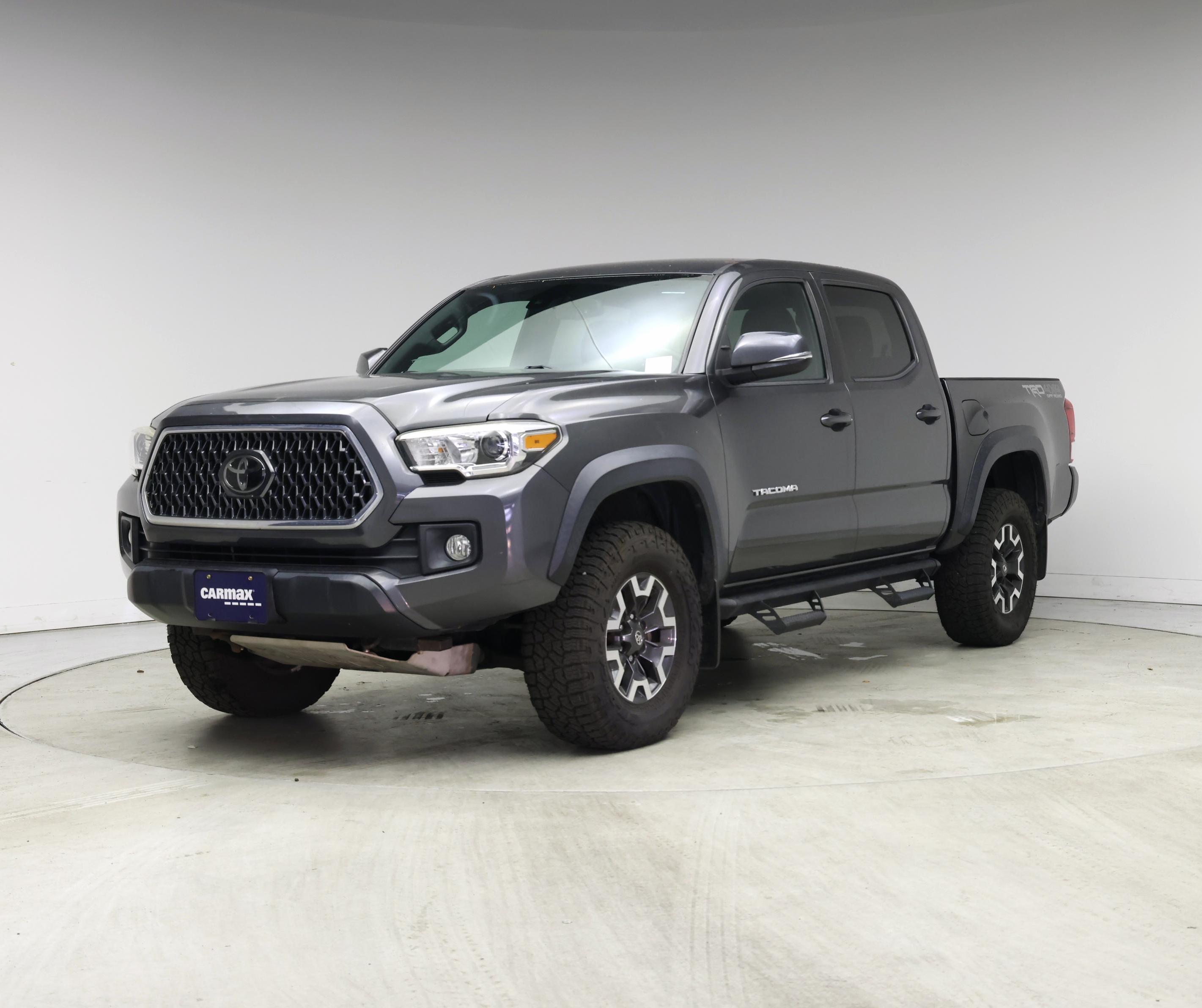 Thumbnail: 2018 Toyota Tacoma - 4