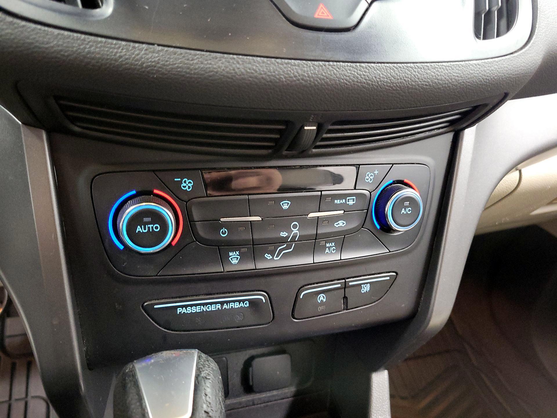 Thumbnail: 2017 Ford Escape - 15