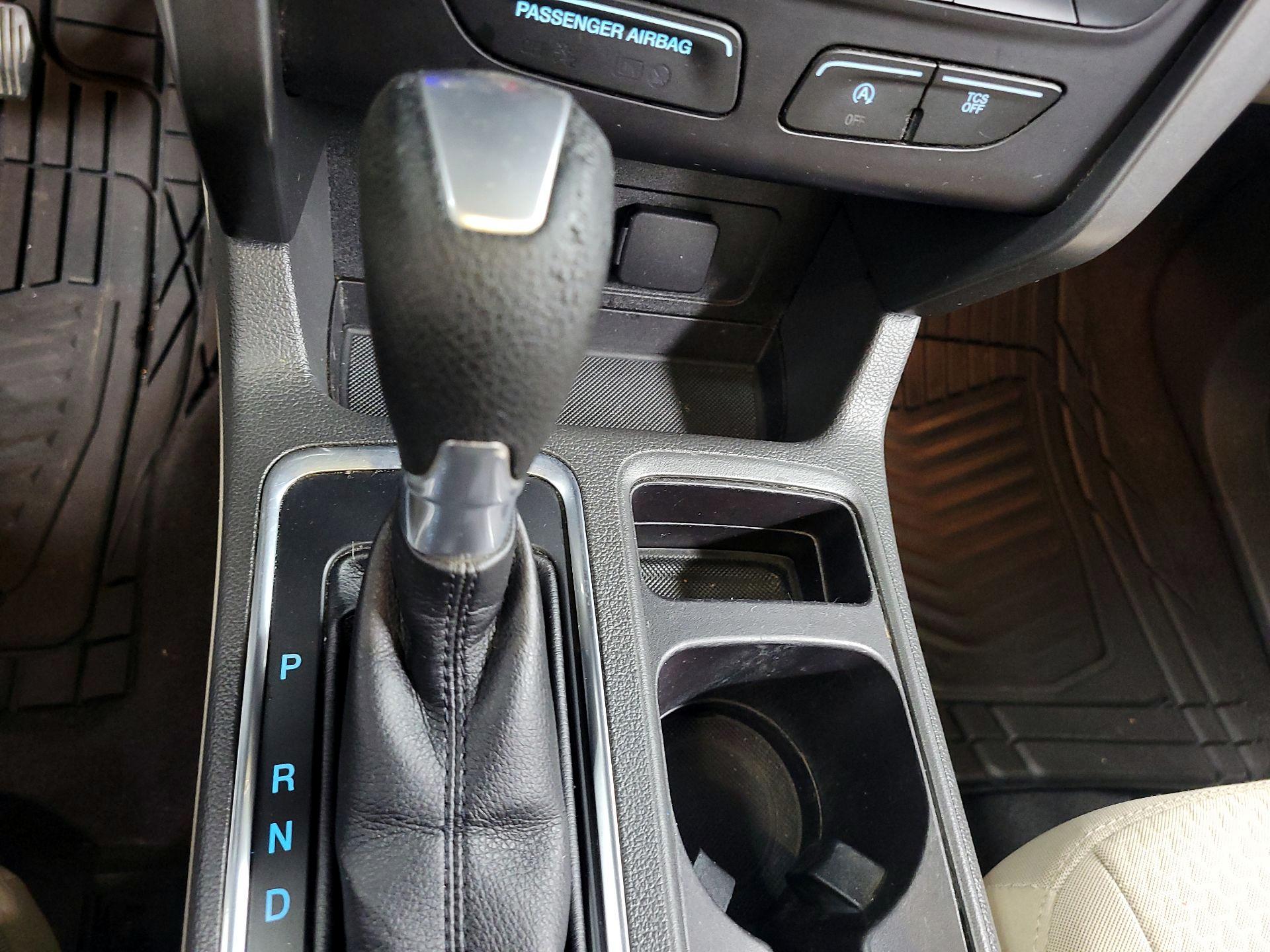 Thumbnail: 2017 Ford Escape - 16