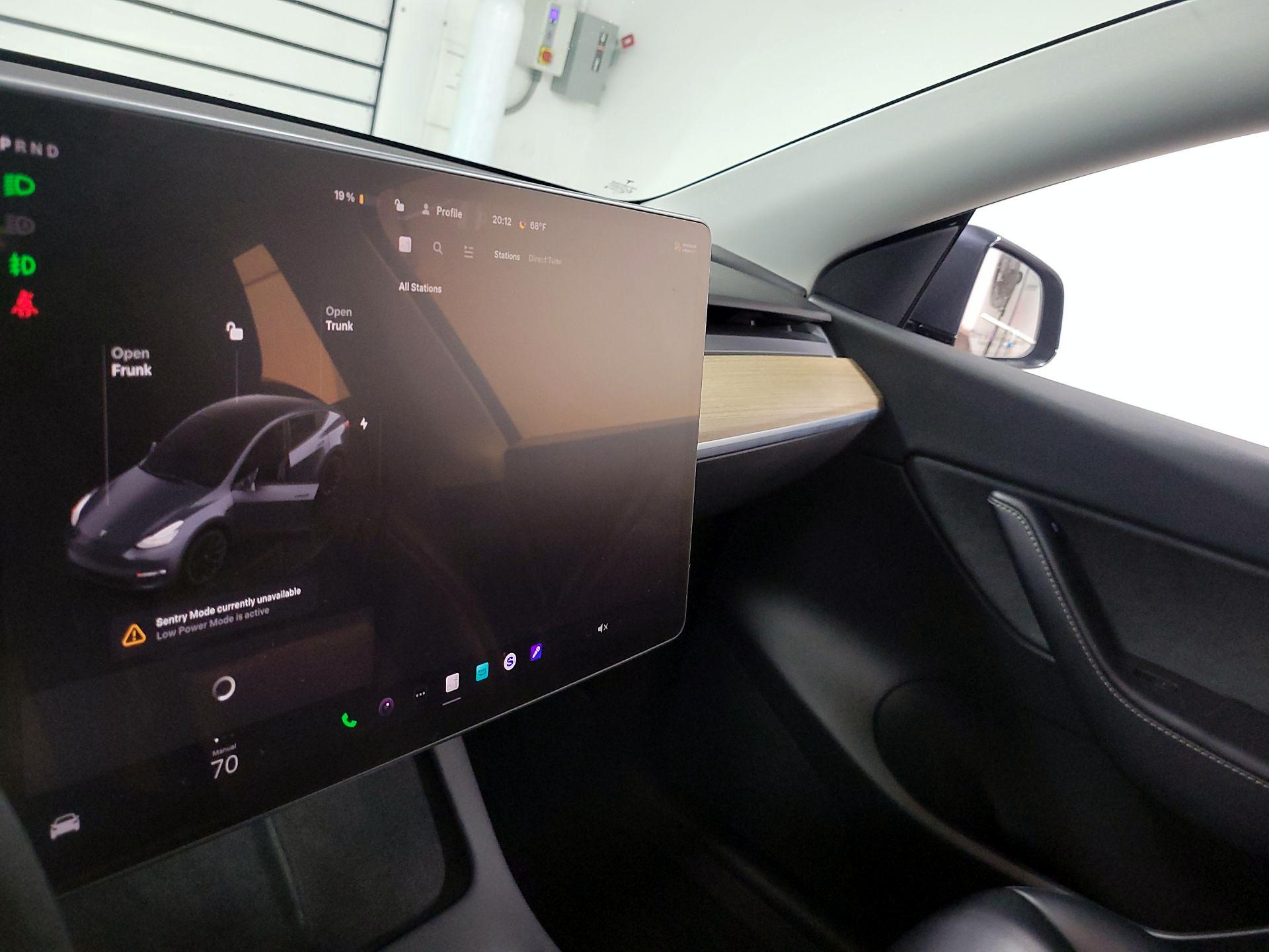 Thumbnail: 2022 Tesla Model Y - 14