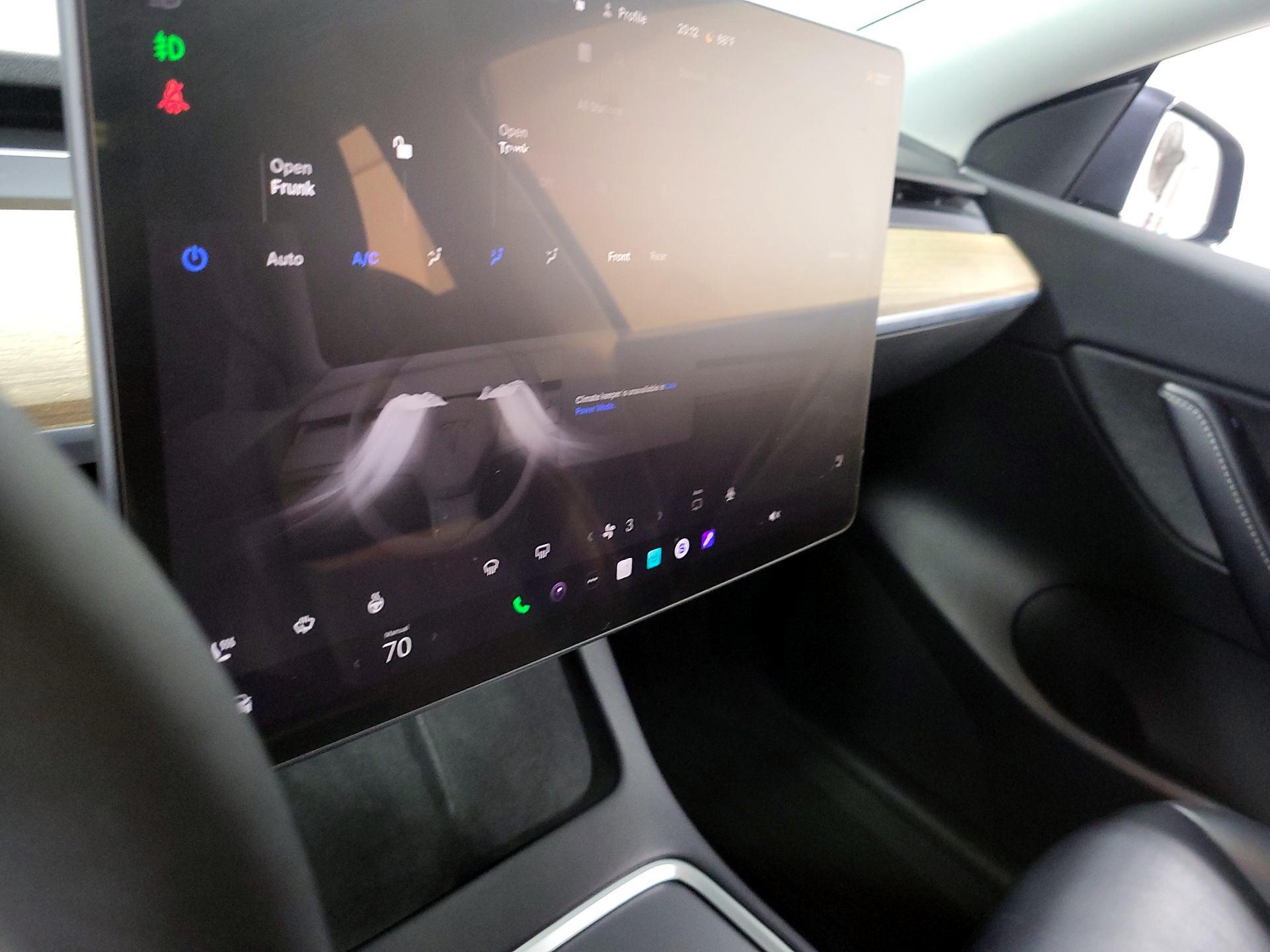 Thumbnail: 2022 Tesla Model Y - 15