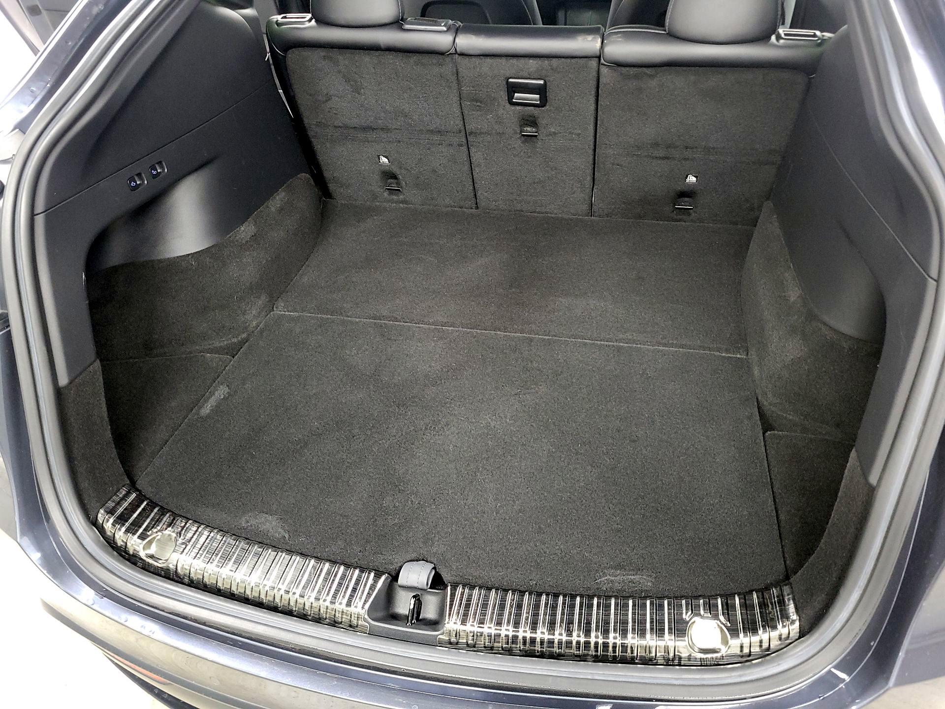 Thumbnail: 2022 Tesla Model Y - 18