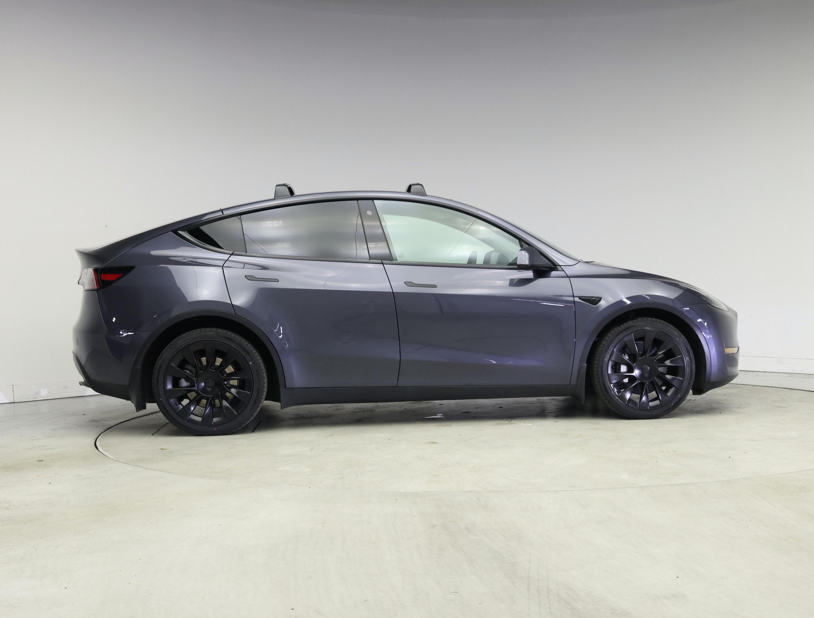 Thumbnail: 2022 Tesla Model Y - 7