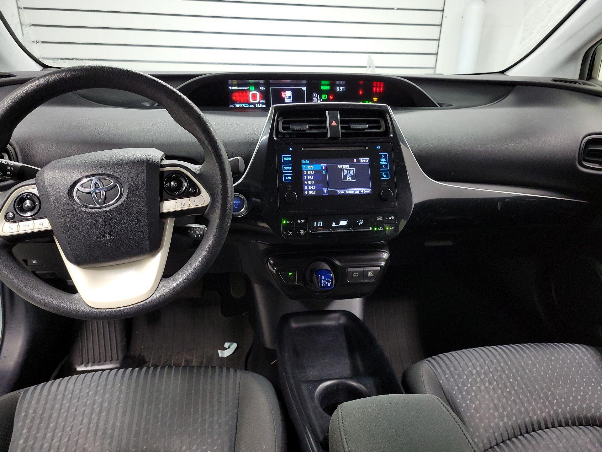 Thumbnail: 2017 Toyota Prius - 9