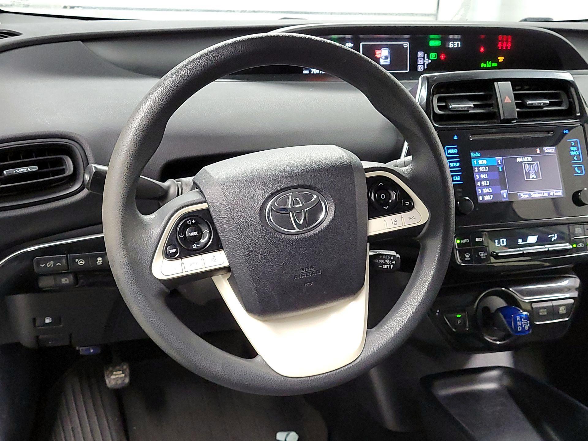 Thumbnail: 2017 Toyota Prius - 10