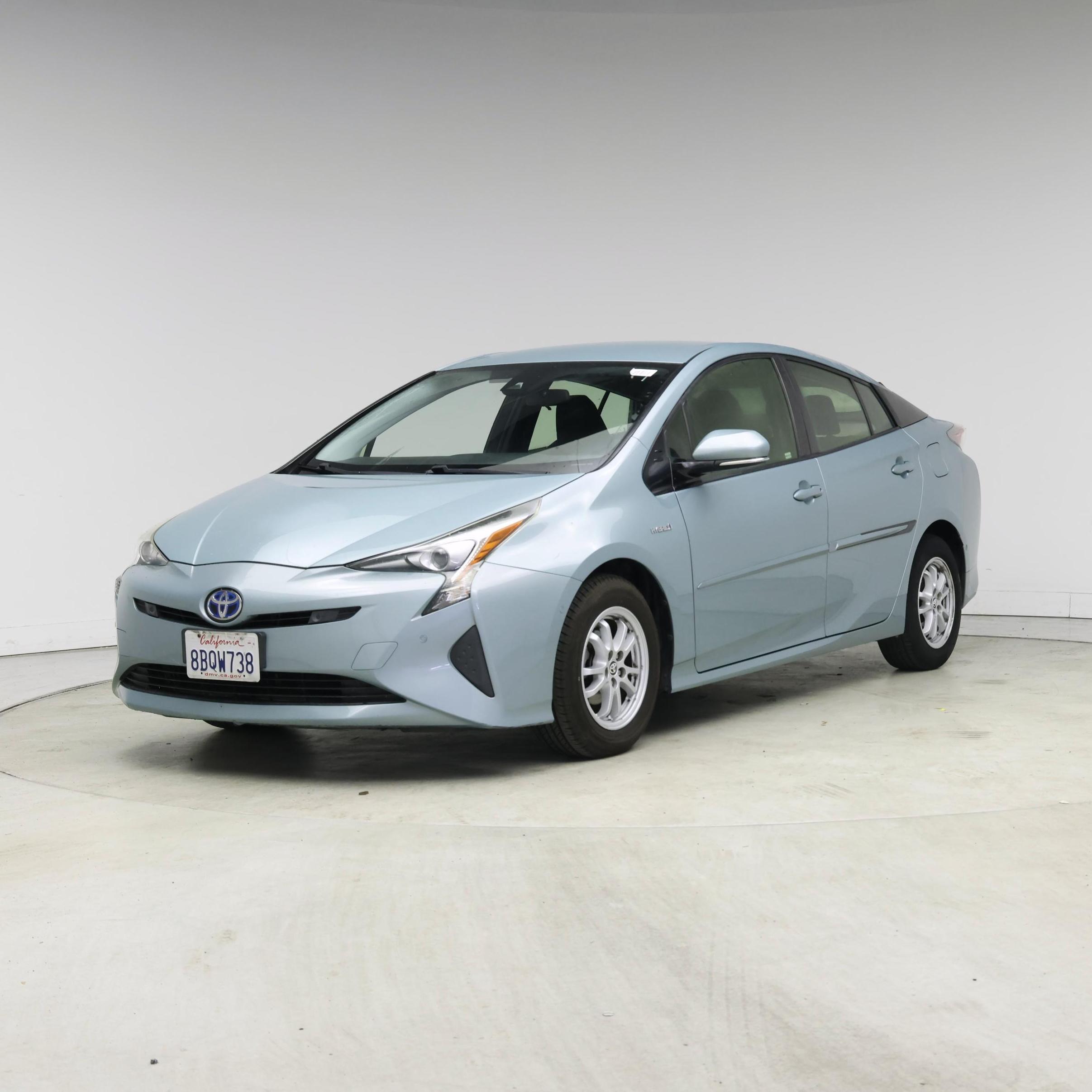 Thumbnail: 2017 Toyota Prius - 4