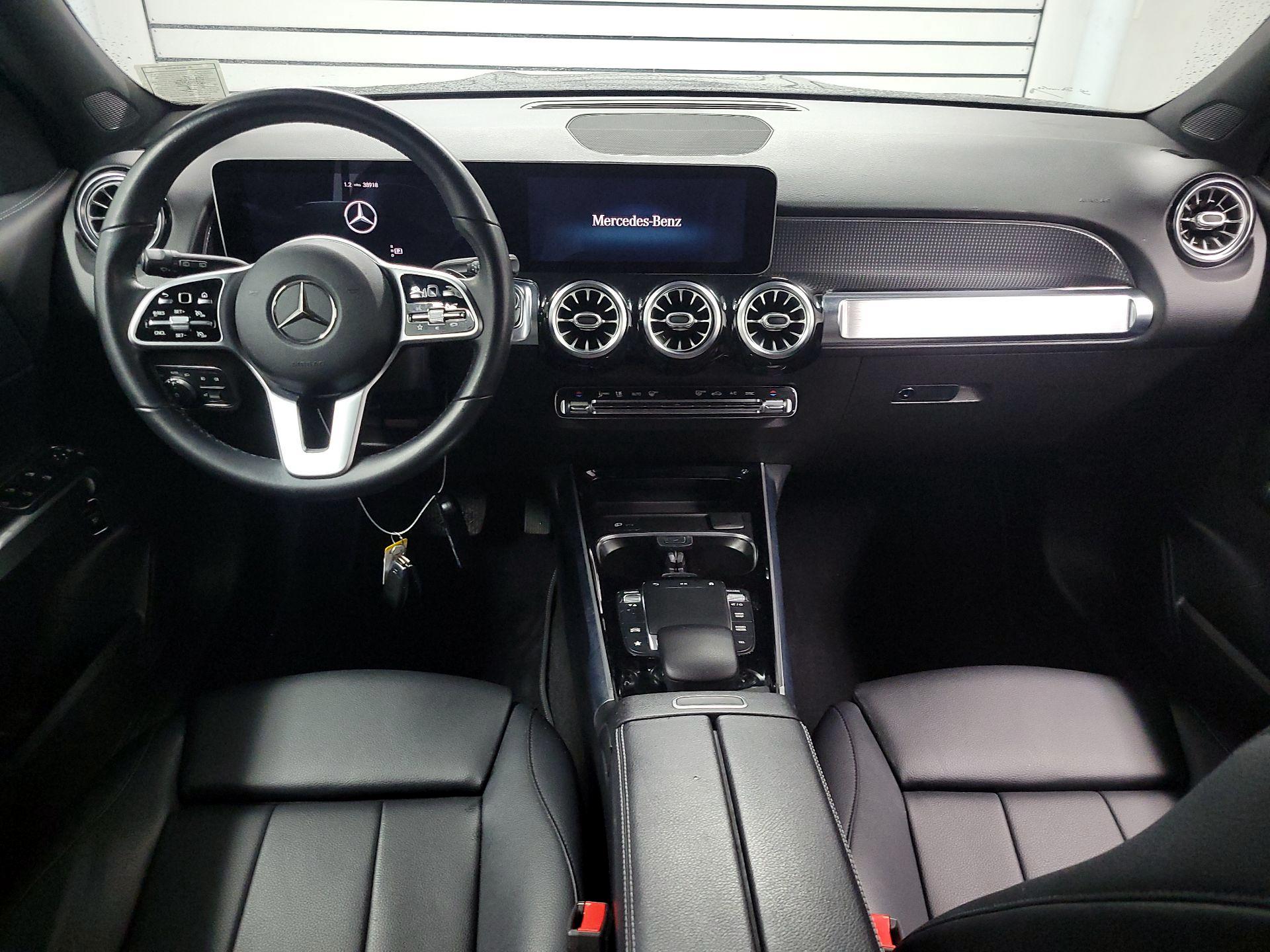 Thumbnail: 2021 Mercedes-Benz GLB - 9