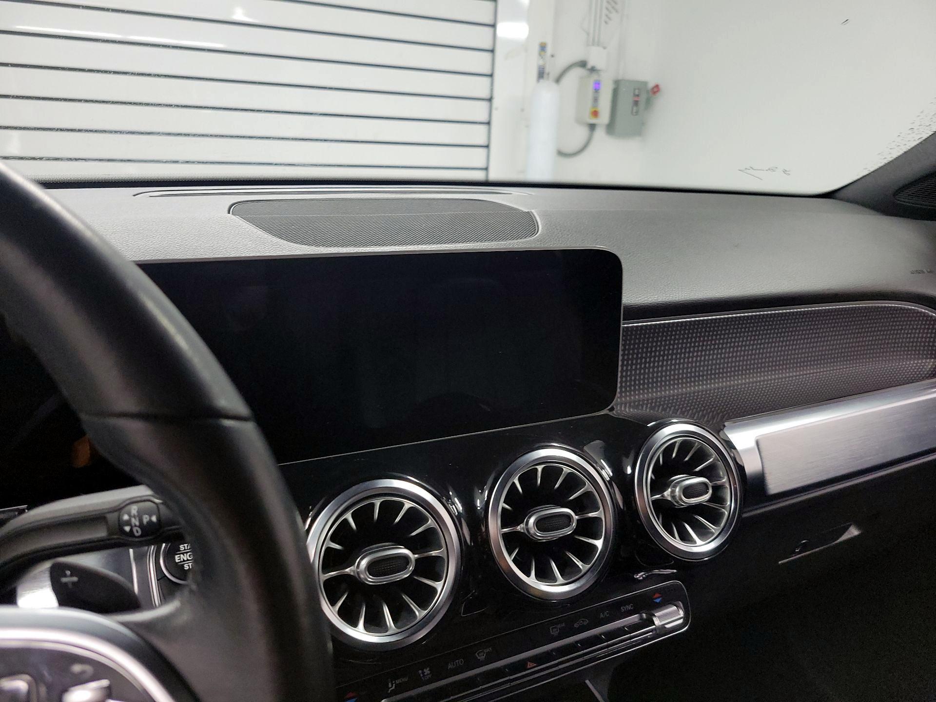 Thumbnail: 2021 Mercedes-Benz GLB - 14