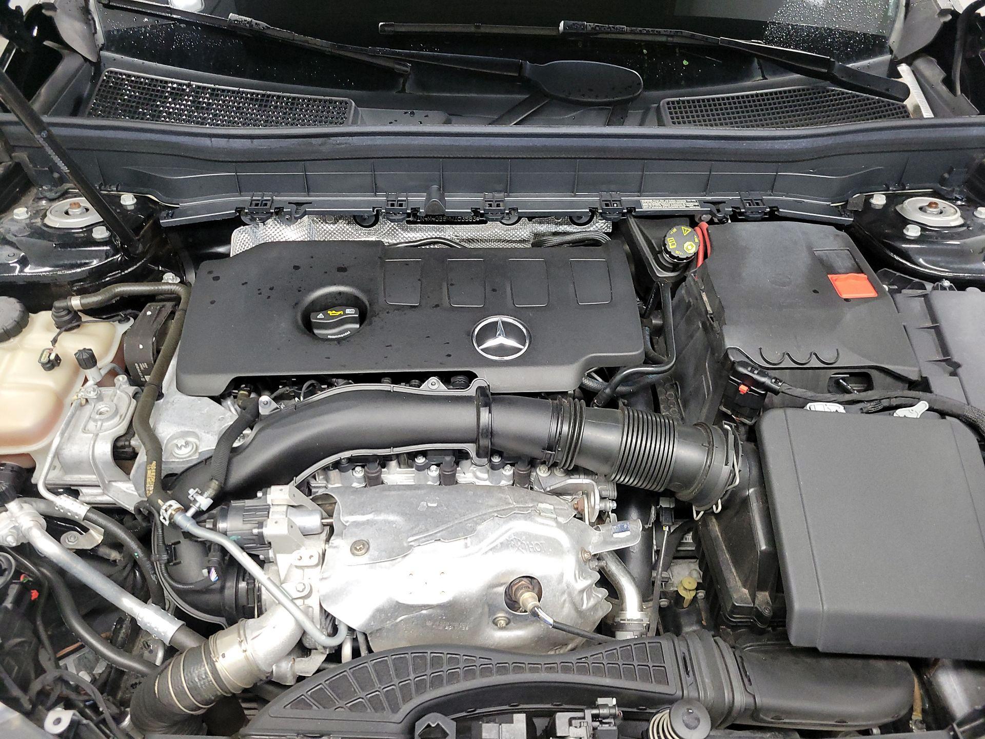 Thumbnail: 2021 Mercedes-Benz GLB - 19