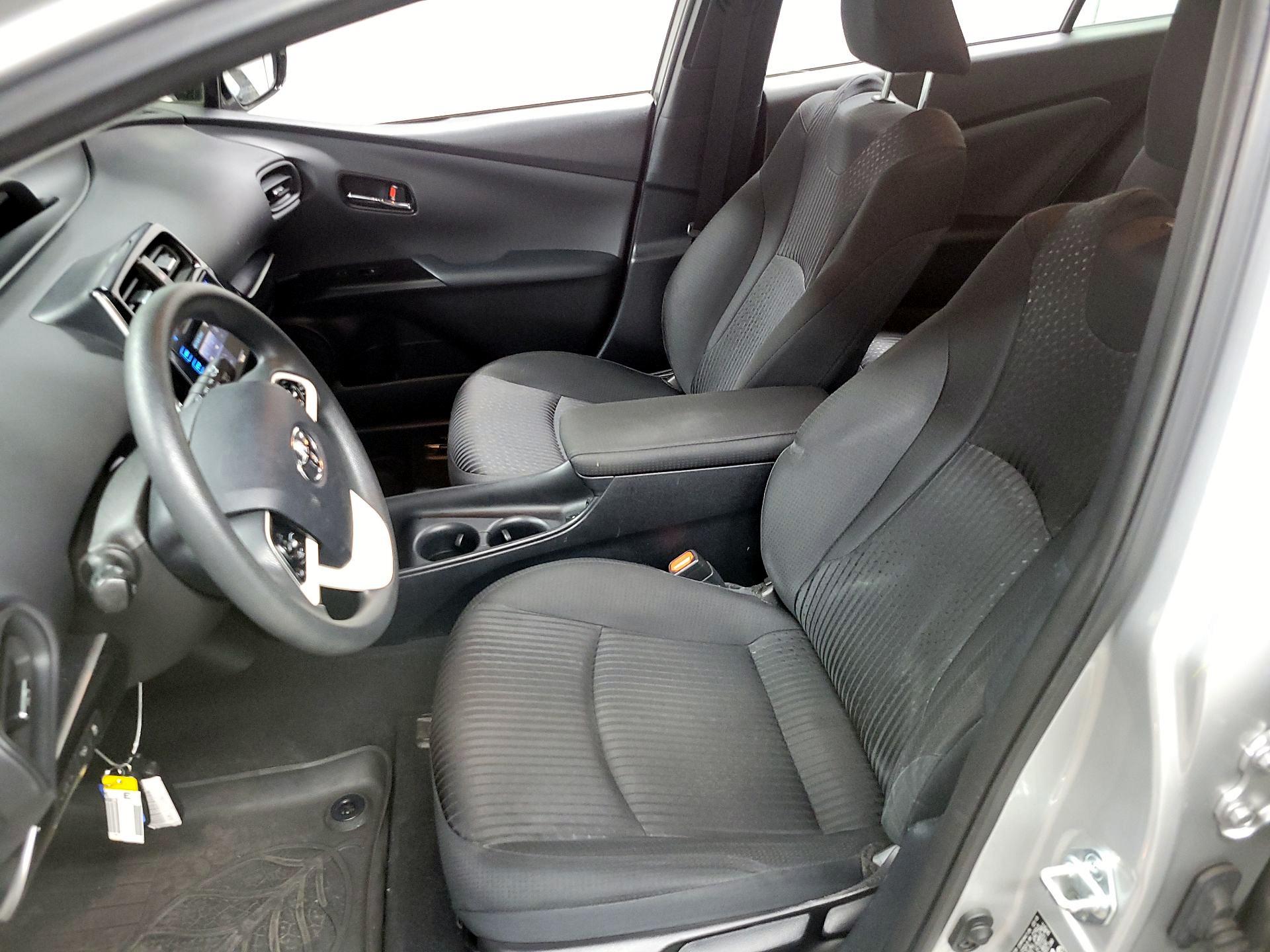 Thumbnail: 2018 Toyota Prius - 11