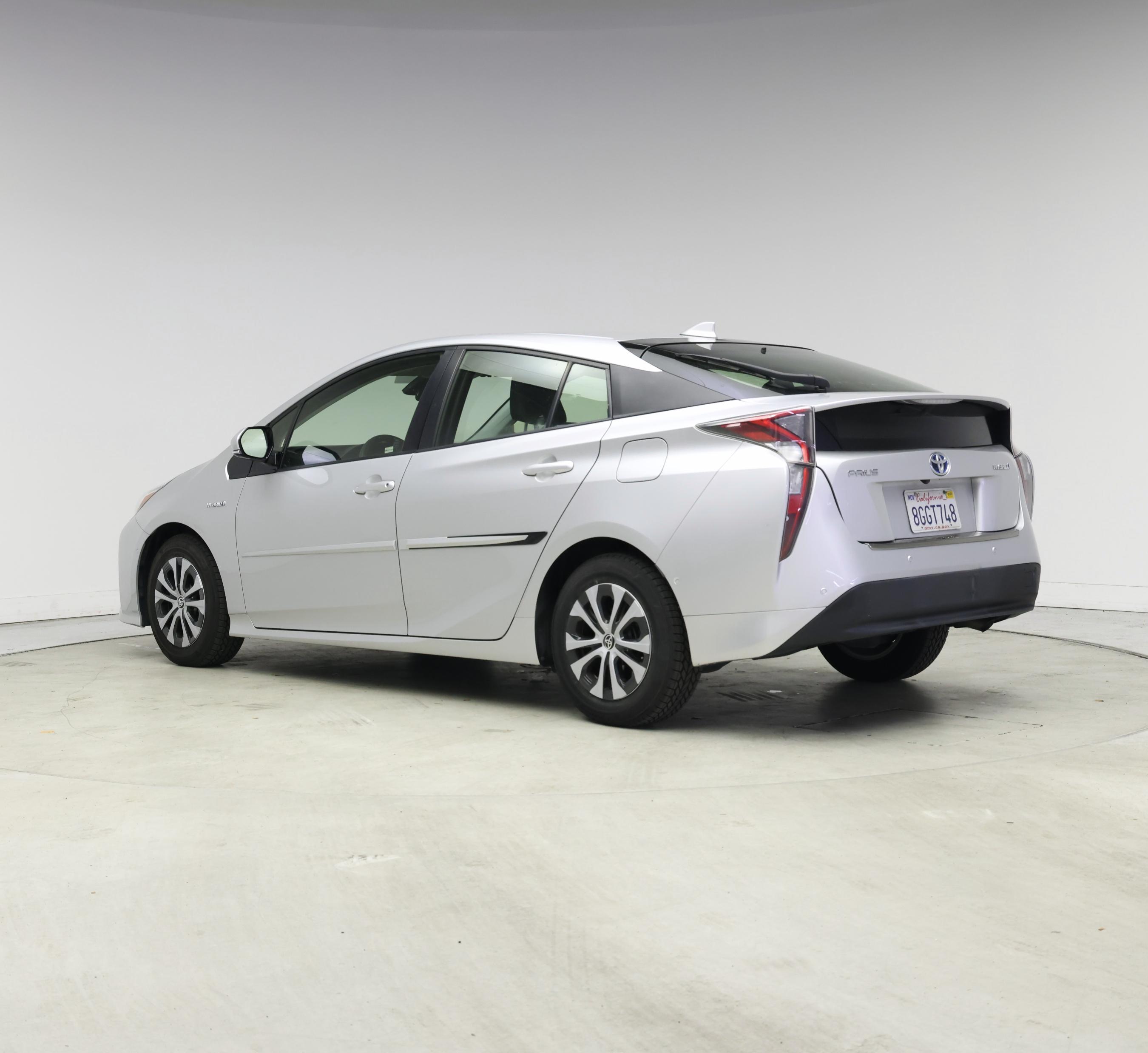 Thumbnail: 2018 Toyota Prius - 2