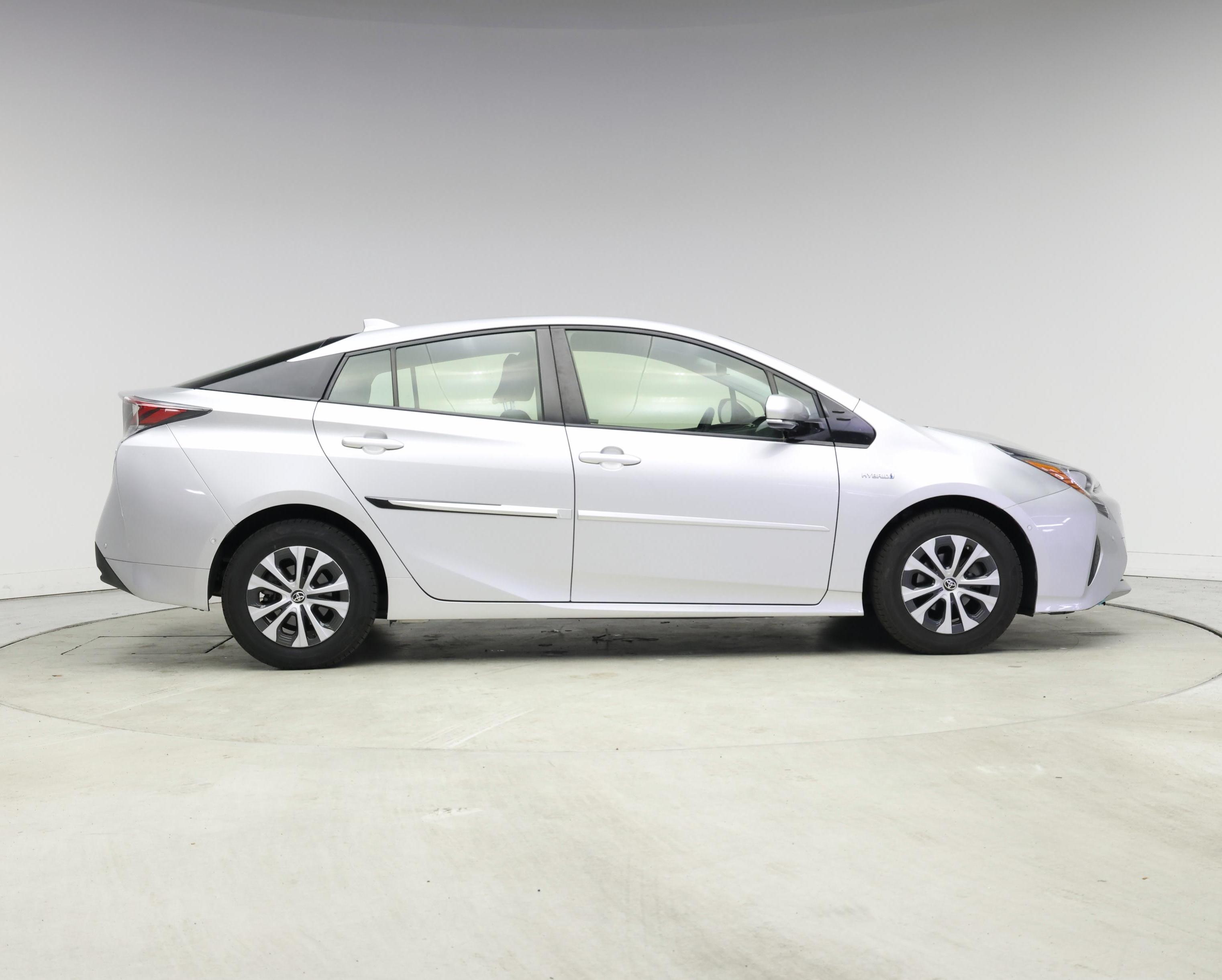 Thumbnail: 2018 Toyota Prius - 7