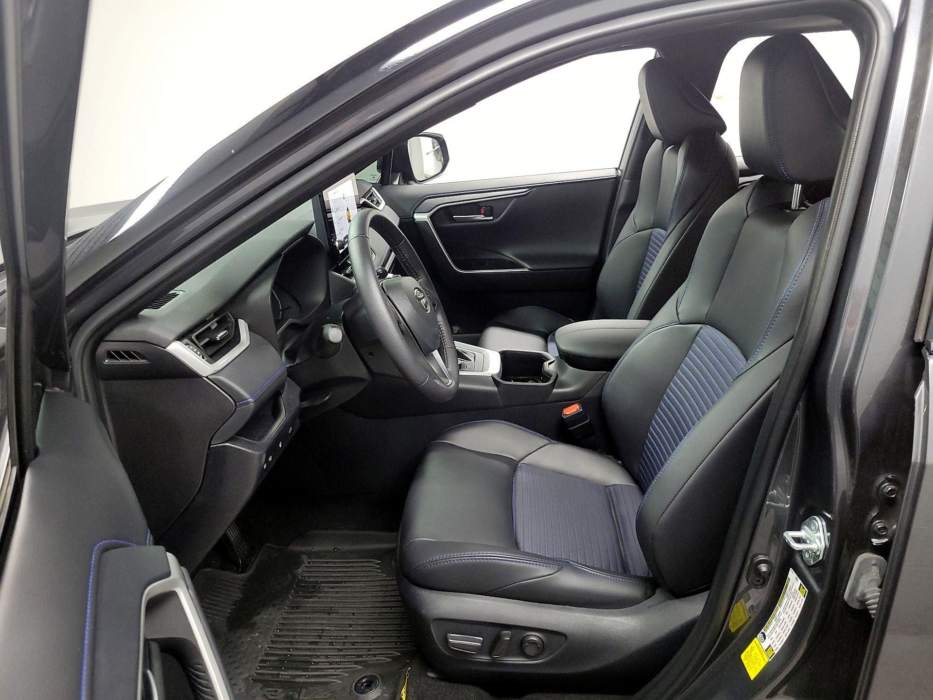 Thumbnail: 2024 Toyota RAV4 - 11