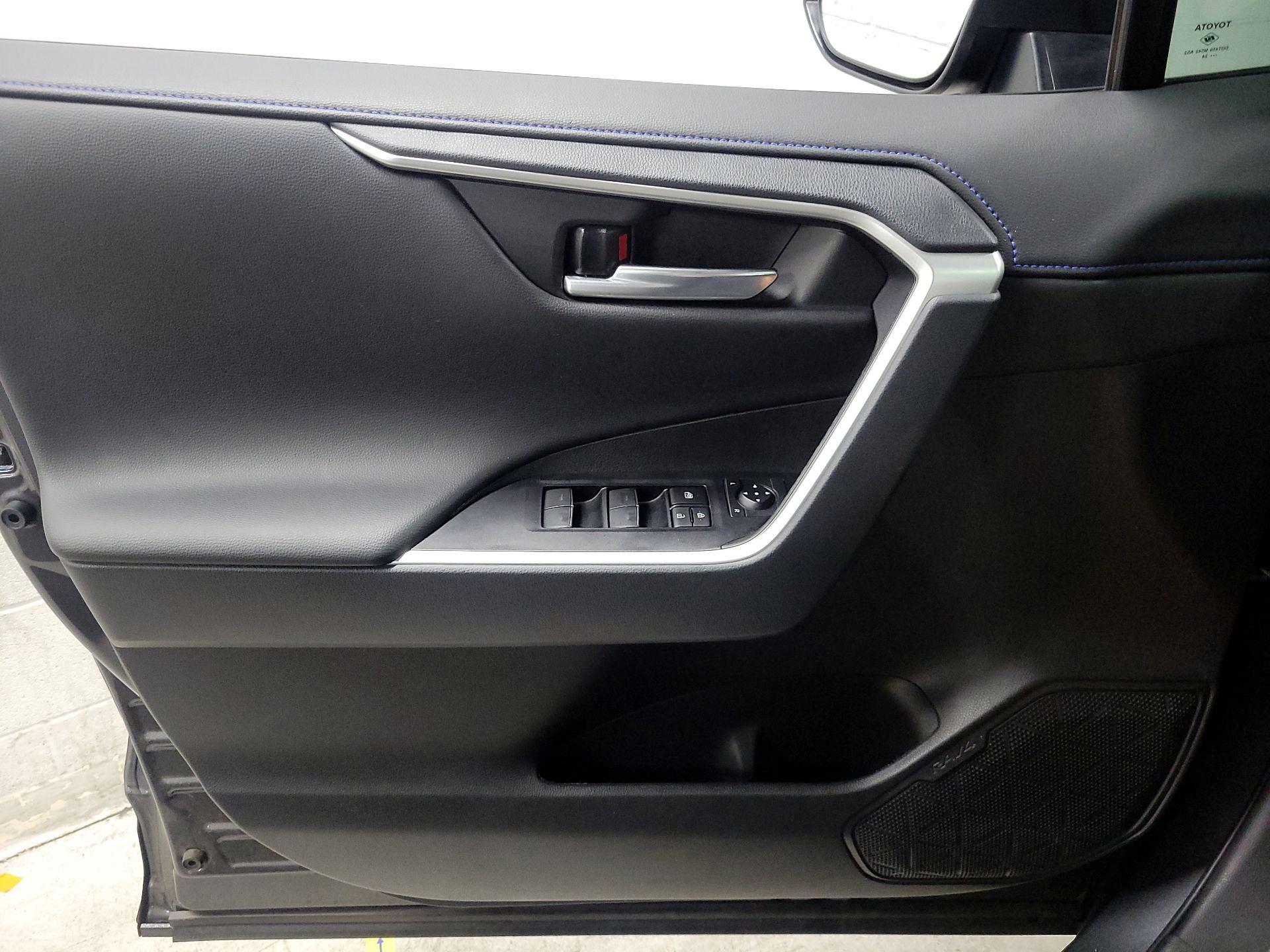 Thumbnail: 2024 Toyota RAV4 - 12