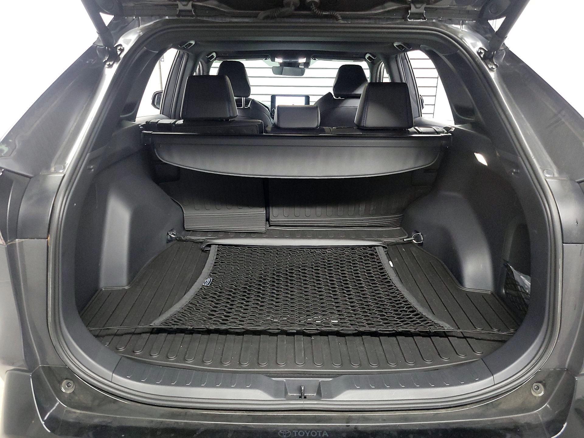 Thumbnail: 2024 Toyota RAV4 - 17