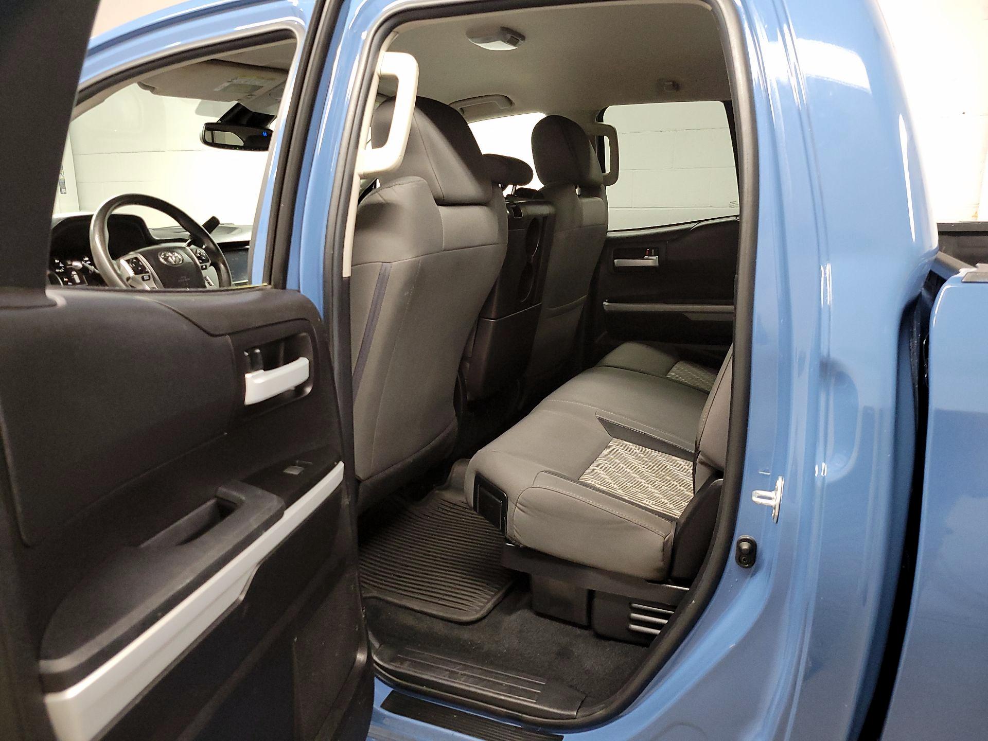 Thumbnail: 2021 Toyota Tundra - 19