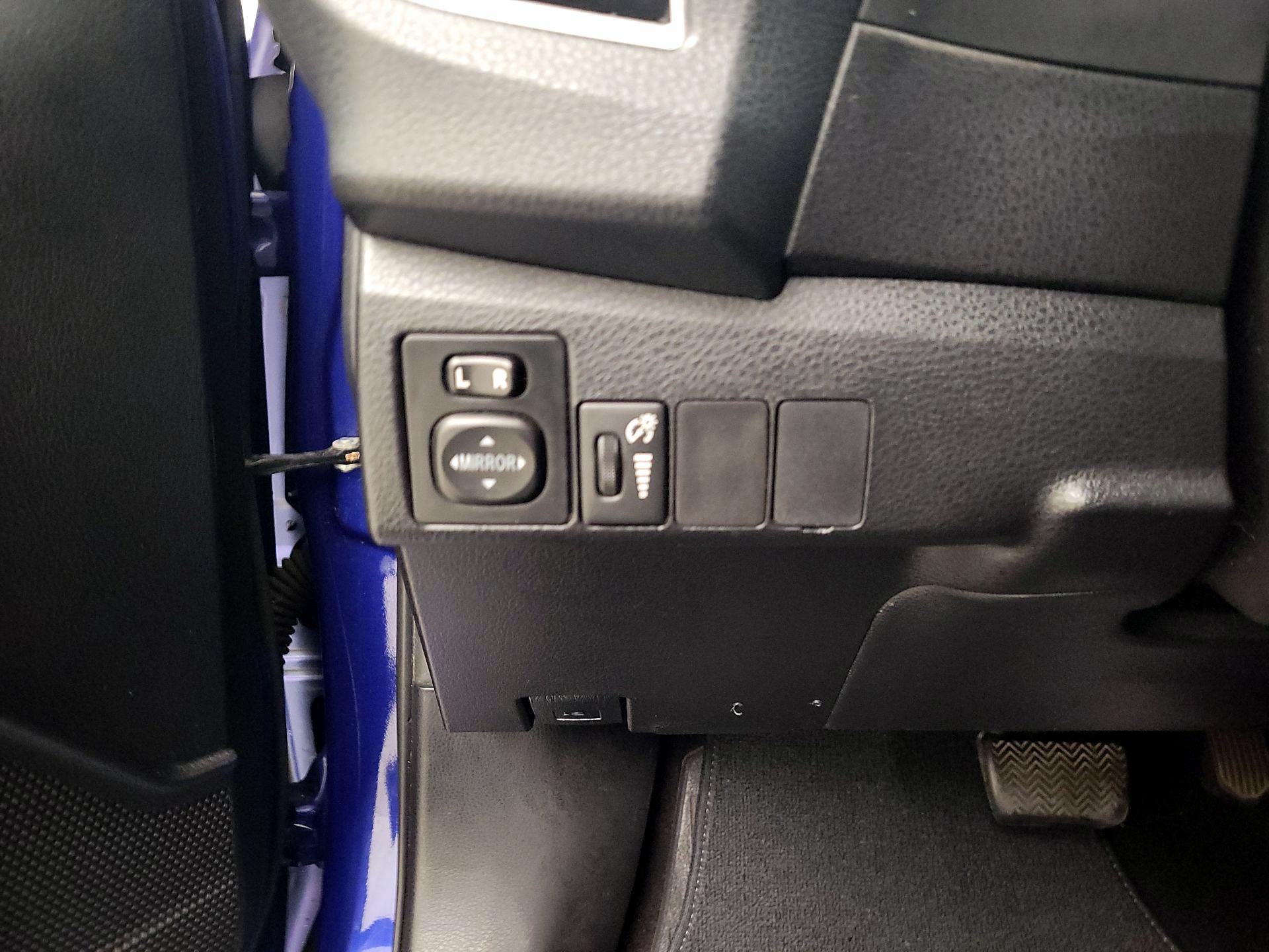 Thumbnail: 2014 Toyota Corolla - 13