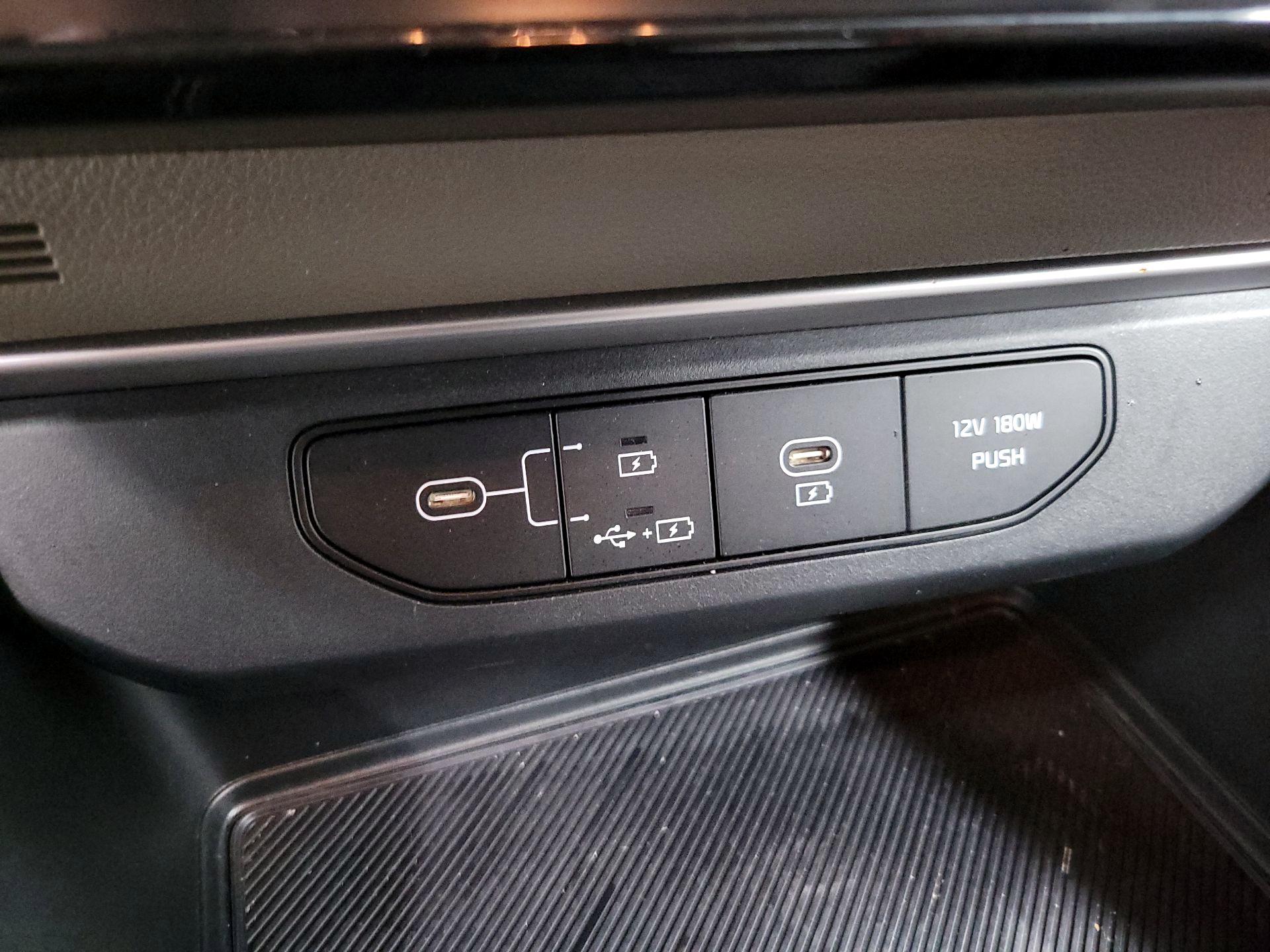 Thumbnail: 2025 Kia Carnival - 19