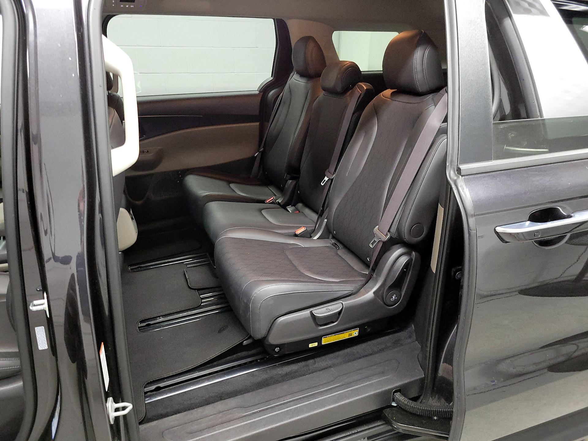 Thumbnail: 2025 Kia Carnival - 20