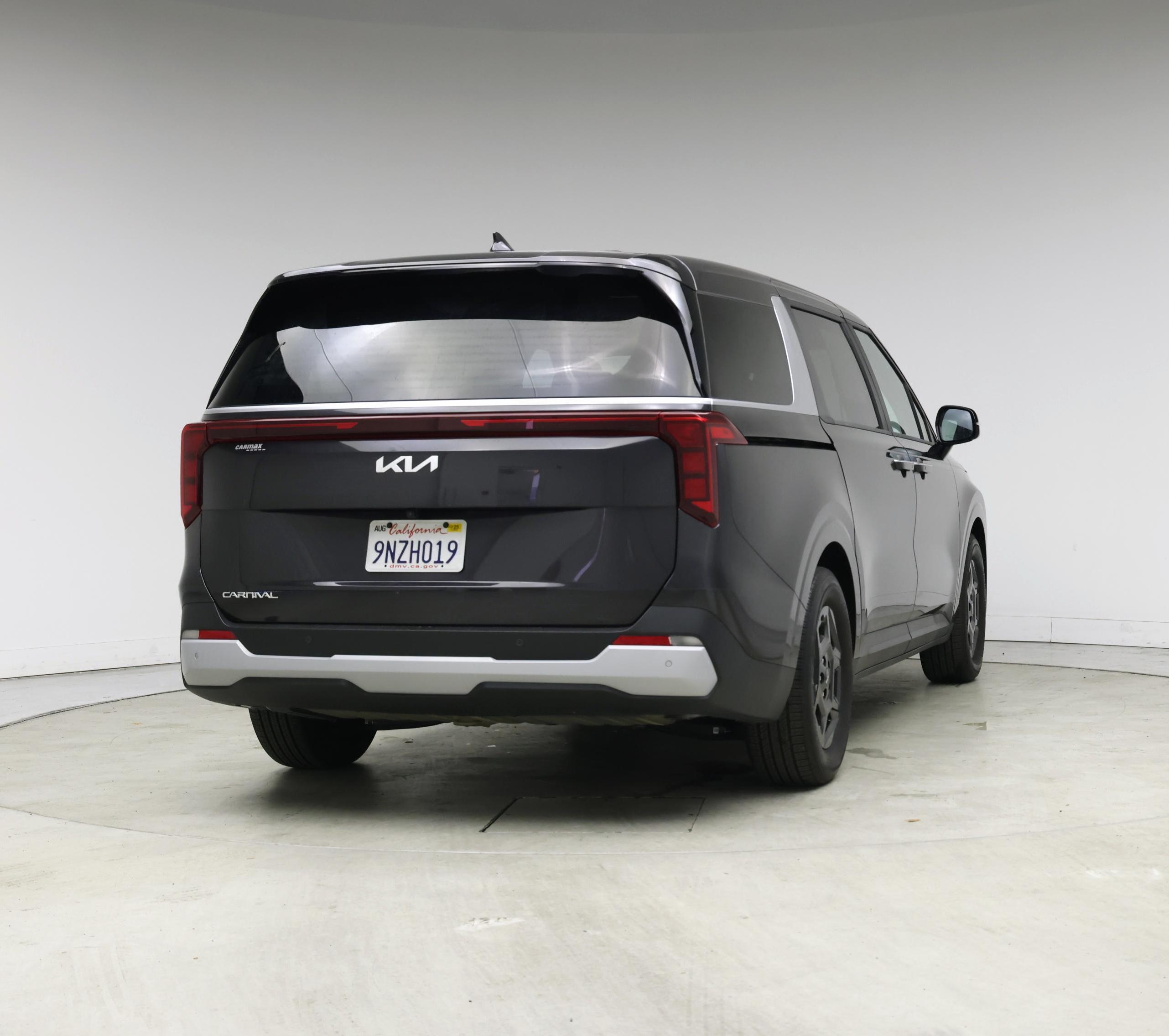 Thumbnail: 2025 Kia Carnival - 8
