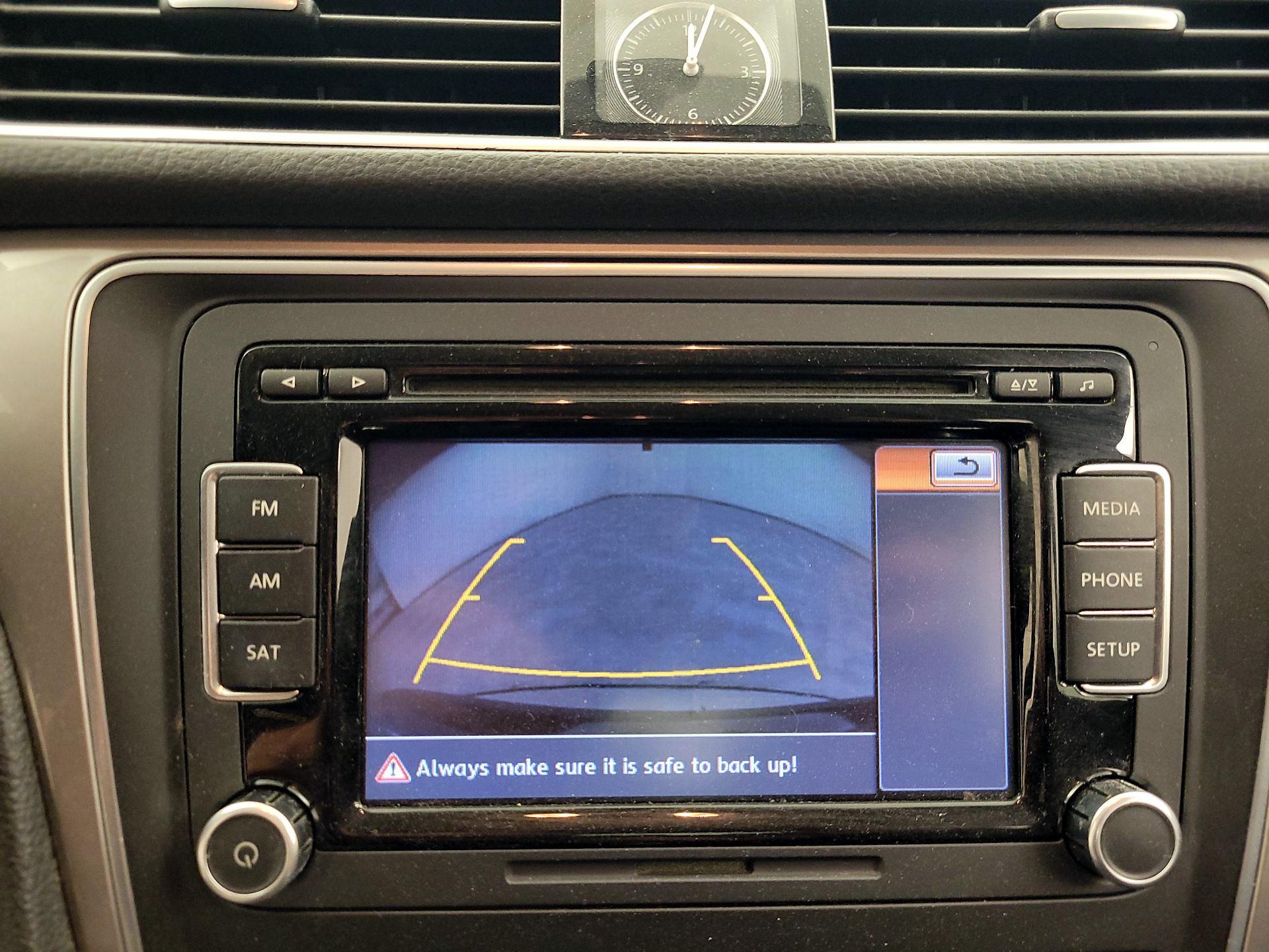 Thumbnail: 2015 Volkswagen Passat - 14