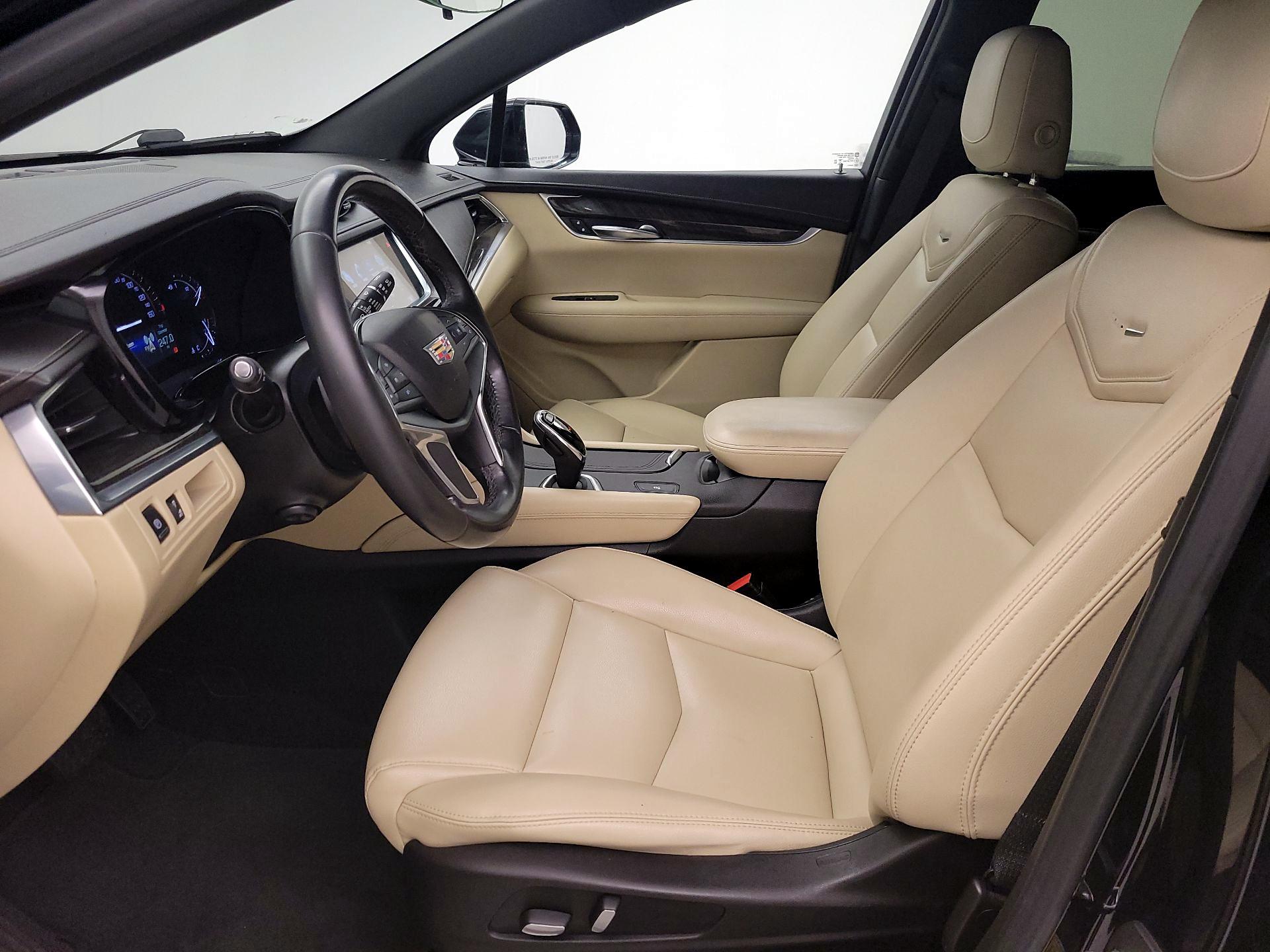 Thumbnail: 2018 Cadillac XT5 - 11