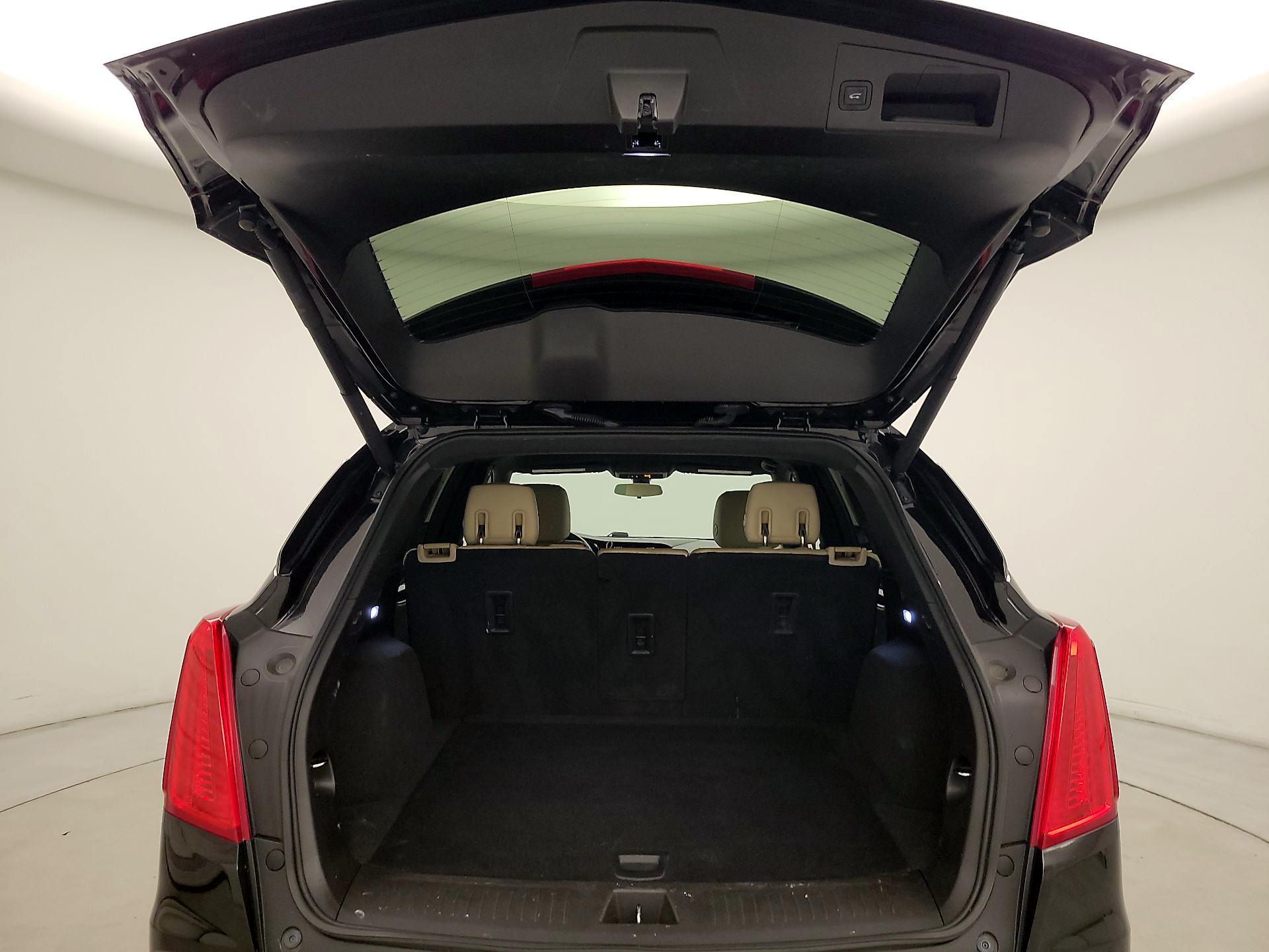 Thumbnail: 2018 Cadillac XT5 - 19