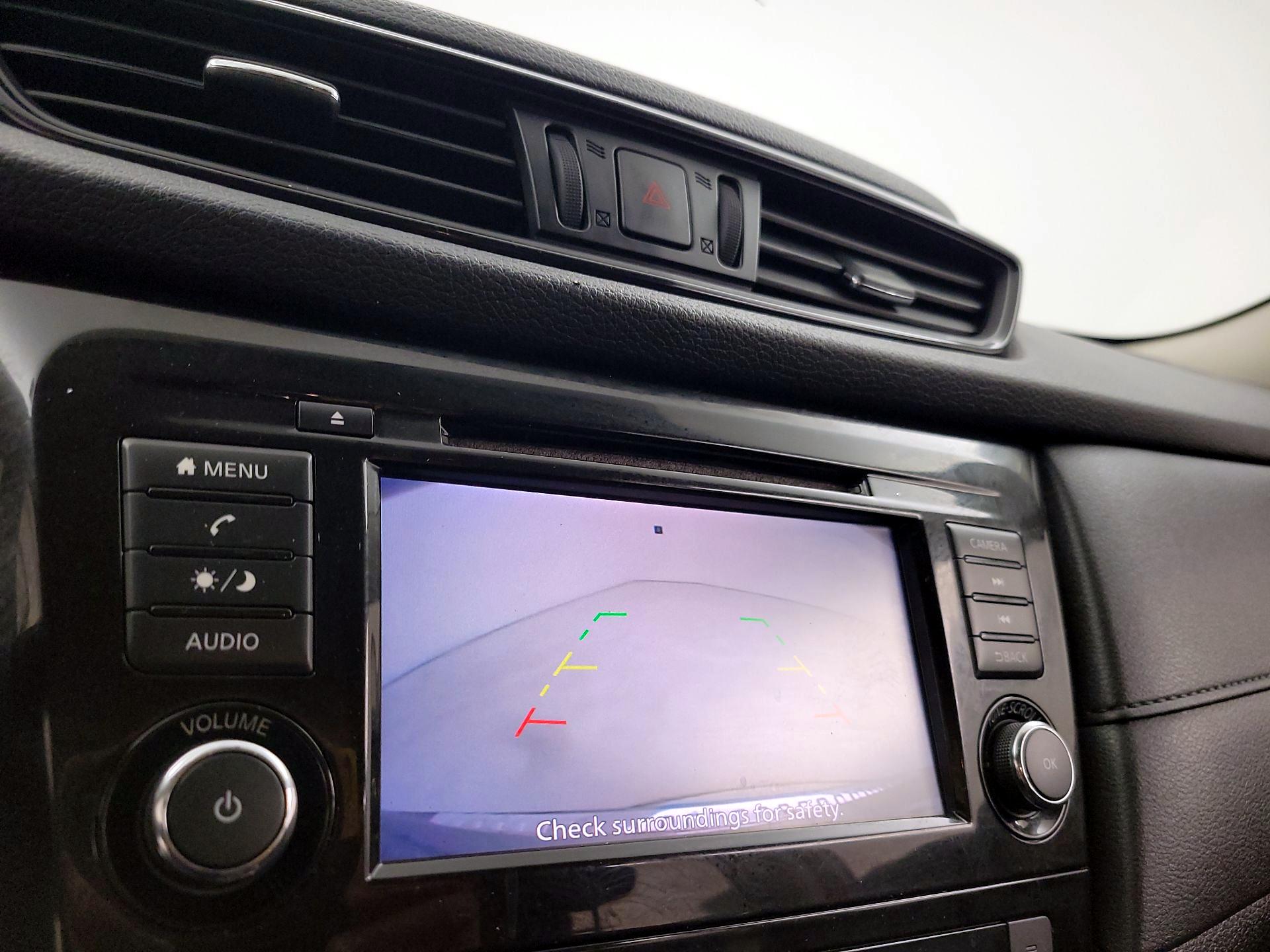 Thumbnail: 2018 Nissan Rogue - 14