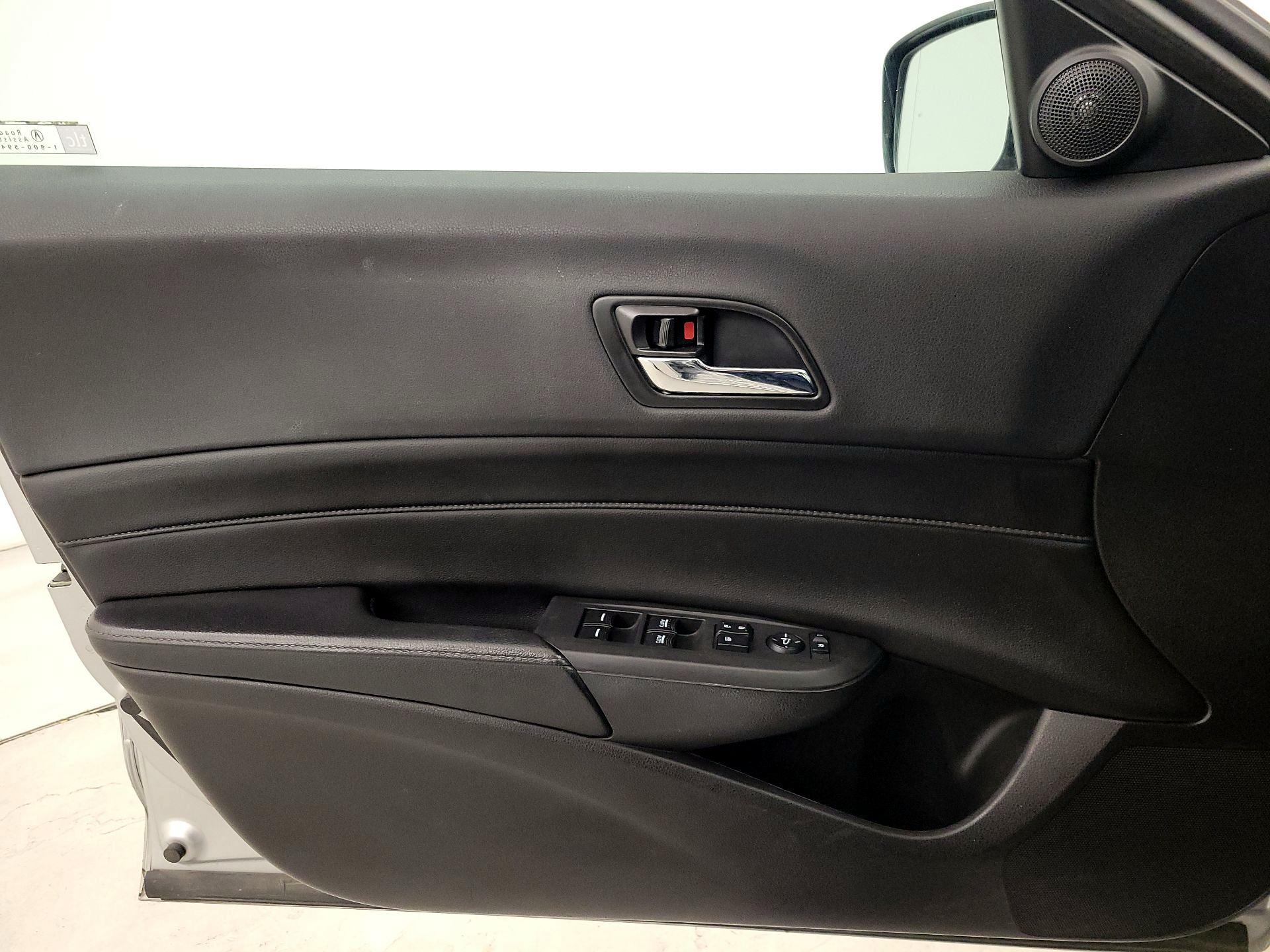 Thumbnail: 2015 Acura ILX - 12