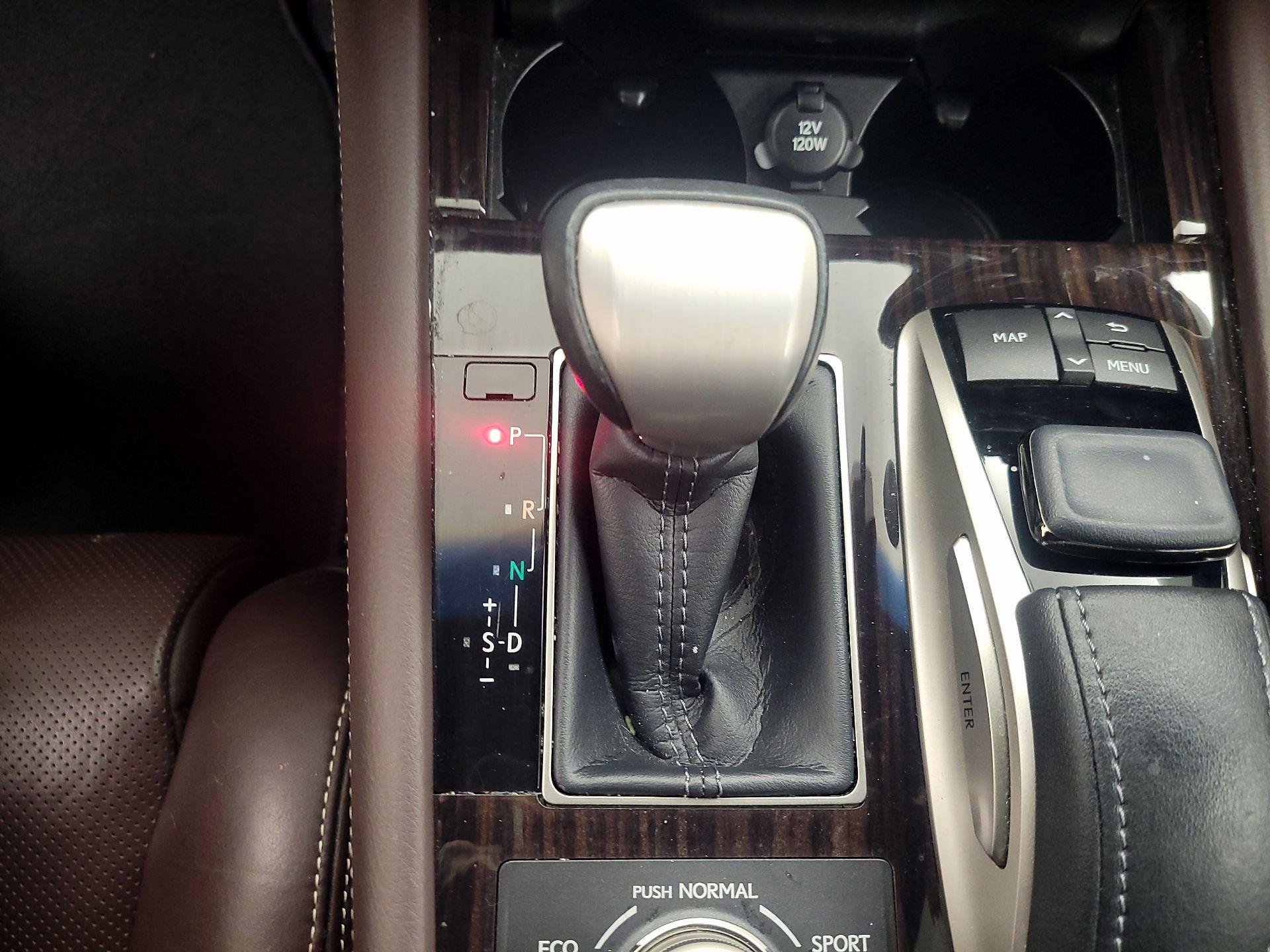 Thumbnail: 2017 Lexus LS - 18