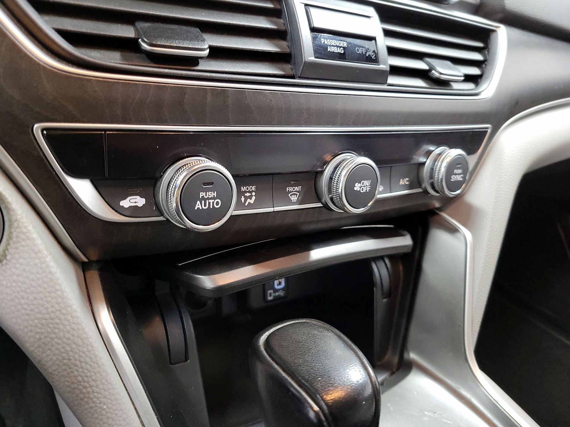 Thumbnail: 2018 Honda Accord - 16