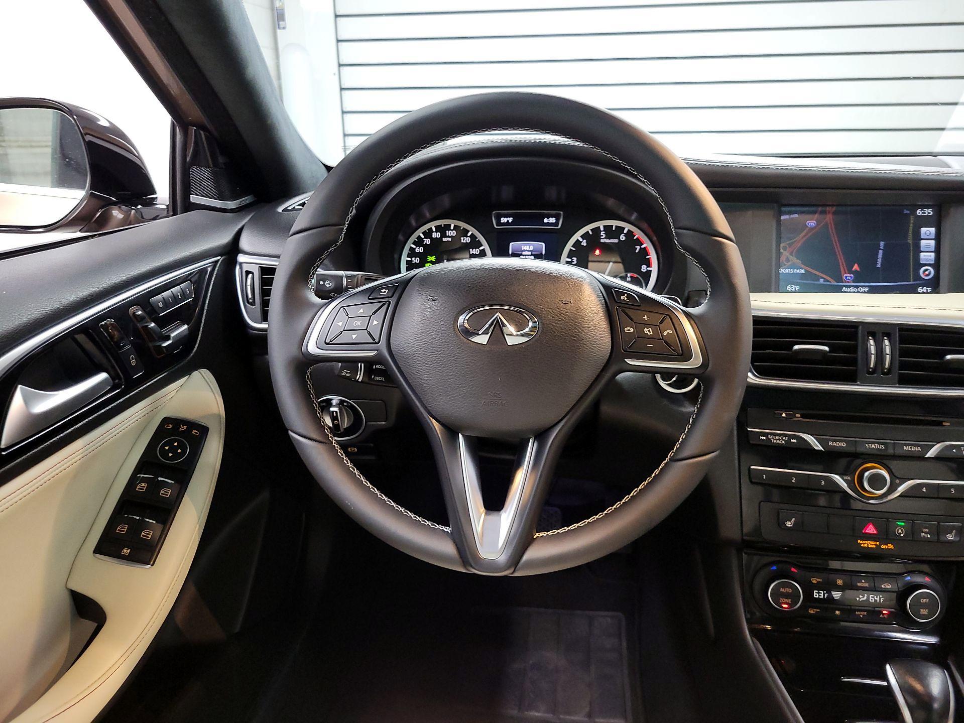 Thumbnail: 2017 INFINITI QX30 - 10