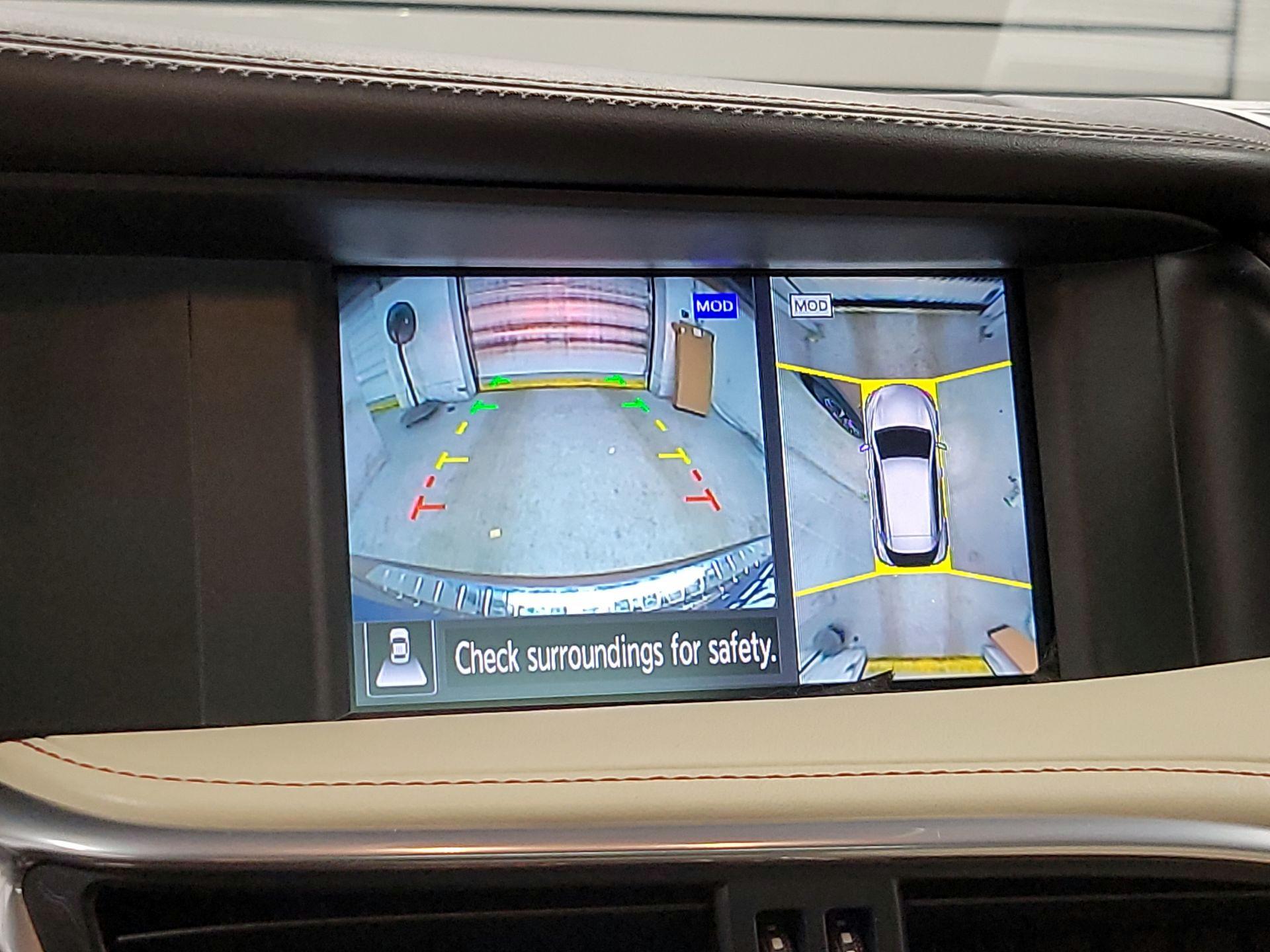 Thumbnail: 2017 INFINITI QX30 - 13