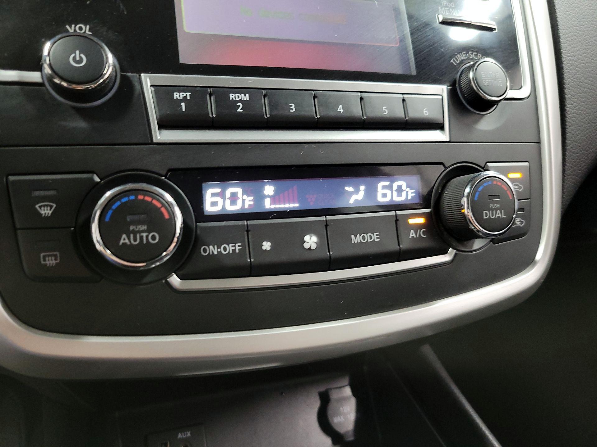 Thumbnail: 2017 Nissan Altima - 14