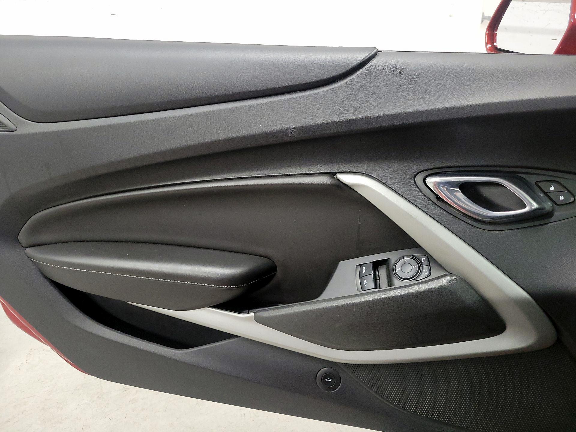 Thumbnail: 2017 Chevrolet Camaro - 12