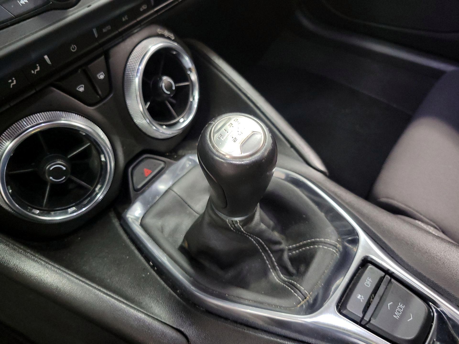 Thumbnail: 2017 Chevrolet Camaro - 16