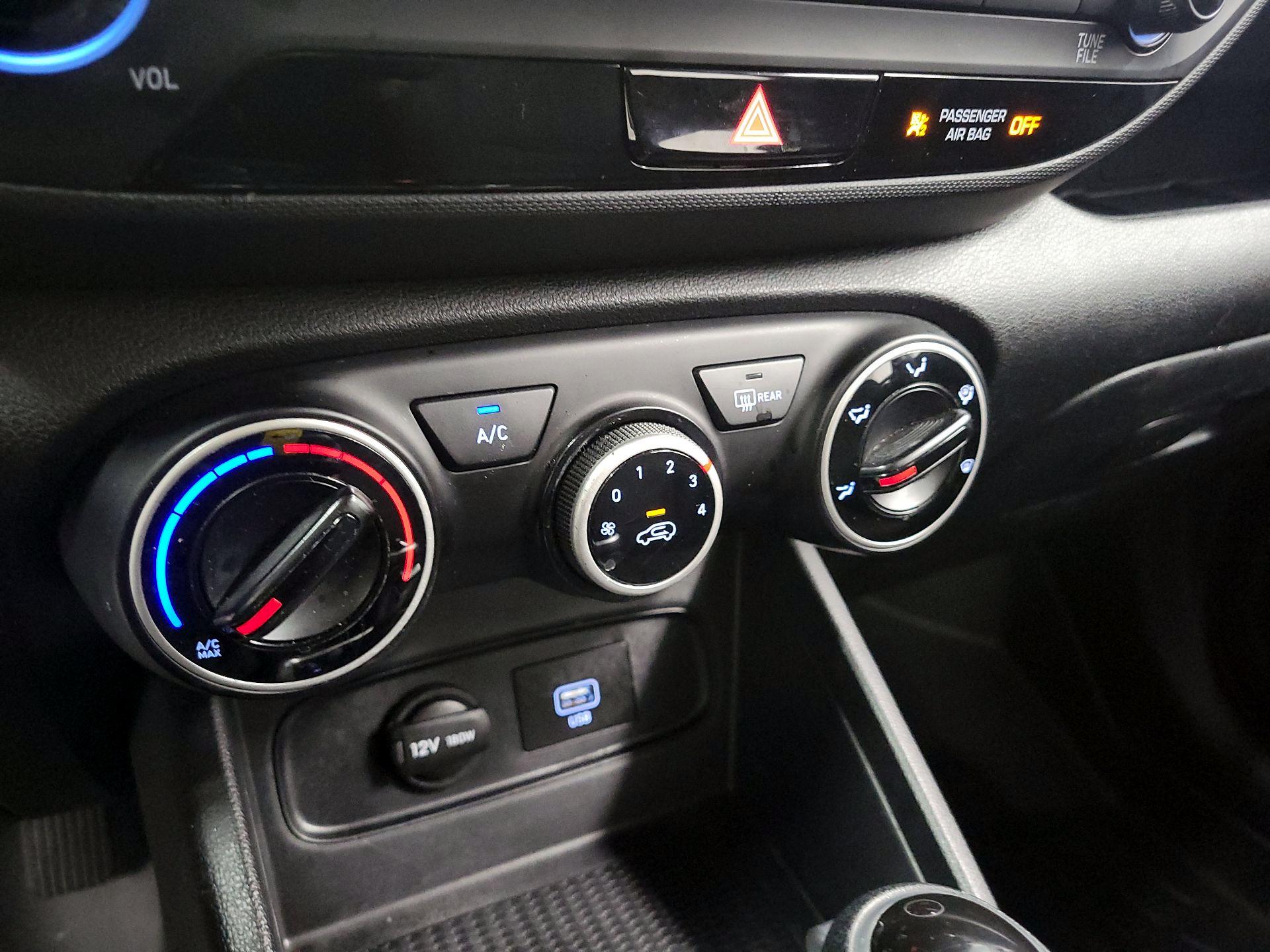 Thumbnail: 2020 Hyundai Venue - 16