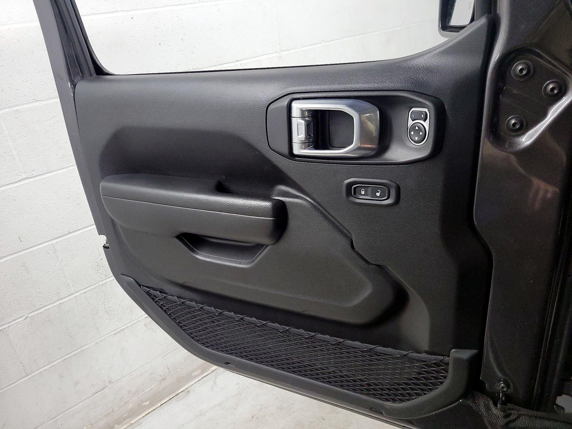 Thumbnail: 2022 Jeep Wrangler - 12