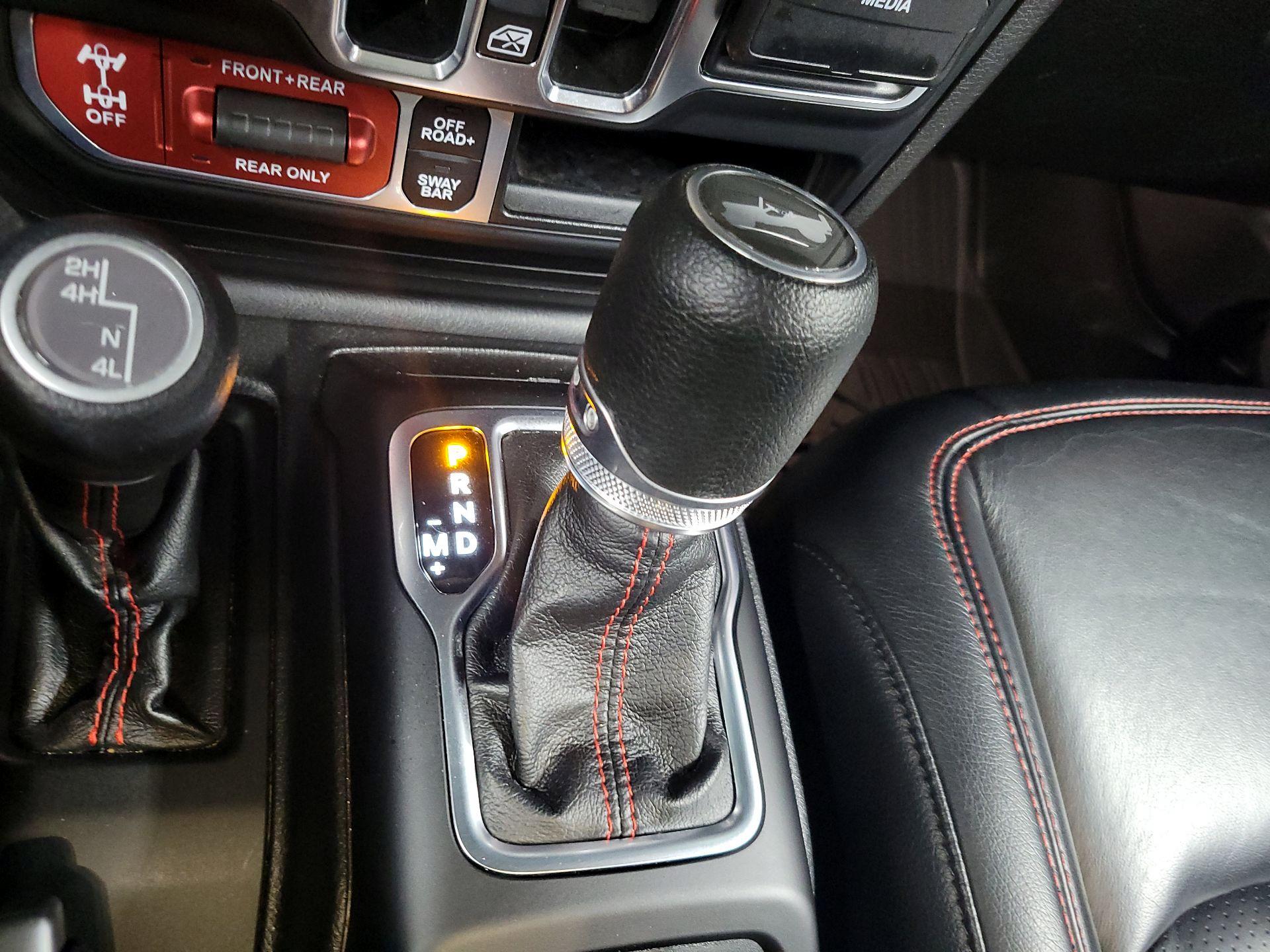 Thumbnail: 2022 Jeep Wrangler - 16