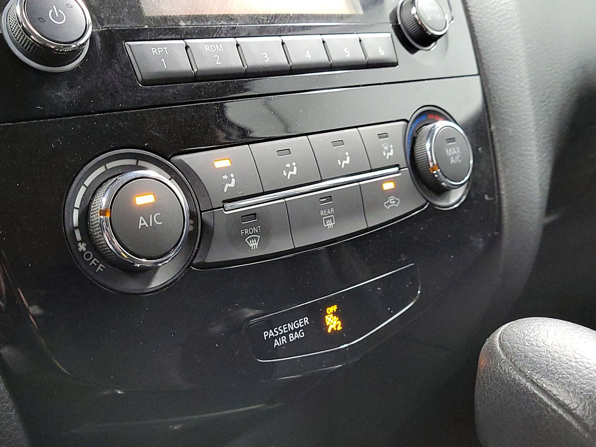 Thumbnail: 2015 Nissan Rogue - 16