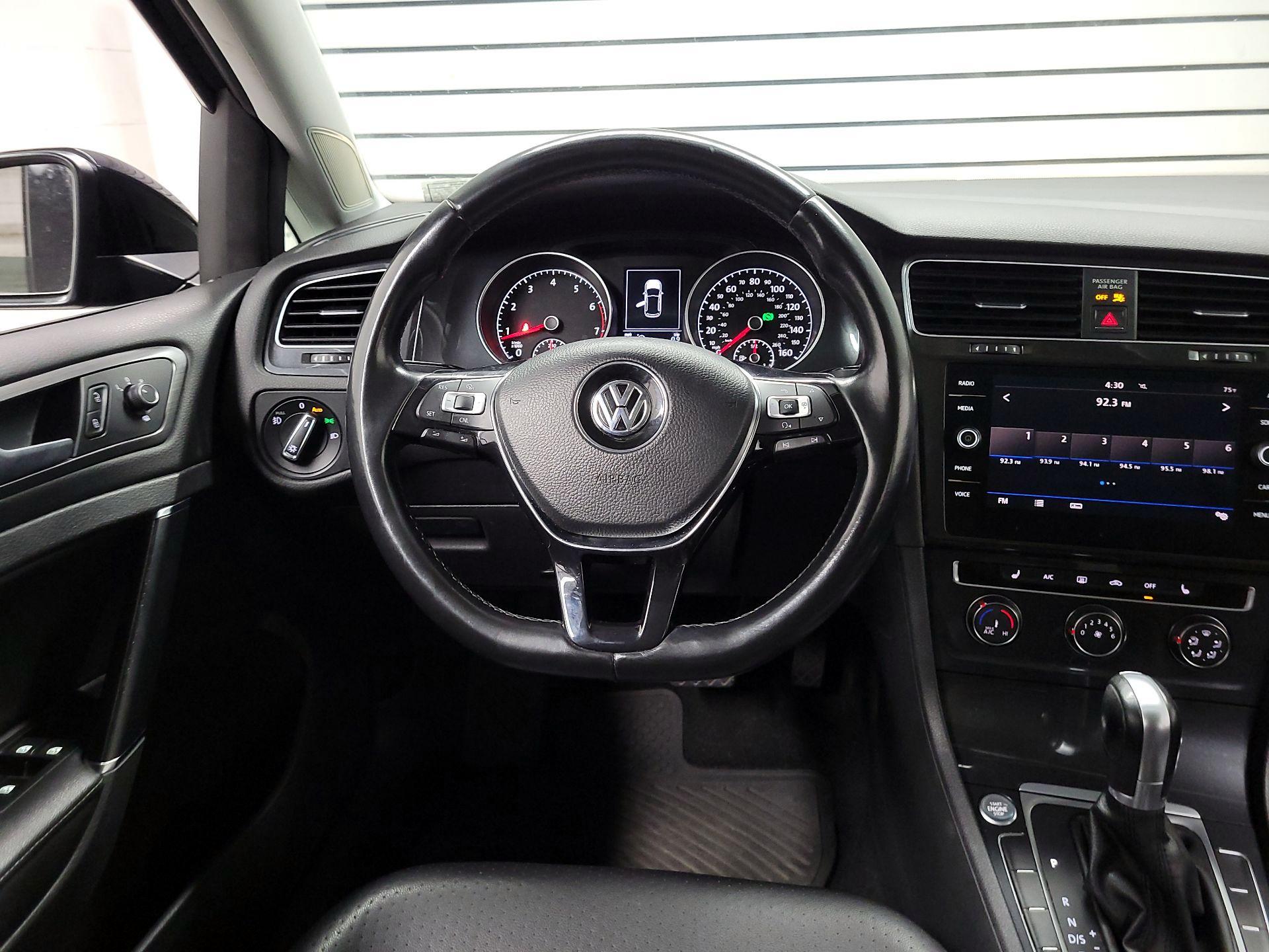 Thumbnail: 2018 Volkswagen Golf - 10