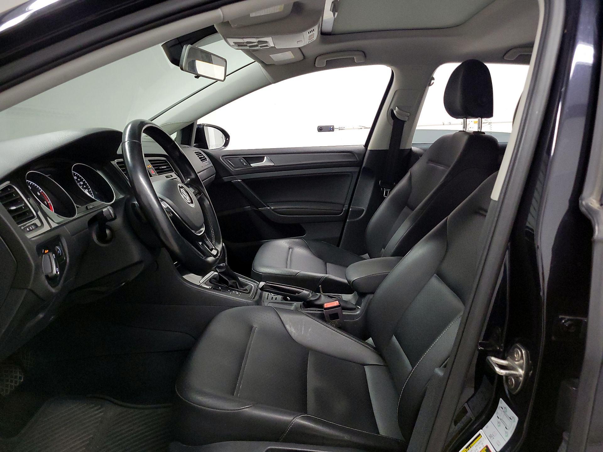 Thumbnail: 2018 Volkswagen Golf - 11