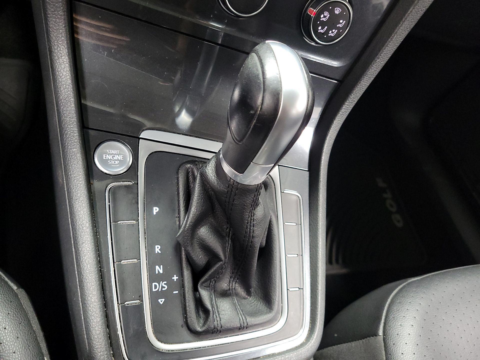 Thumbnail: 2018 Volkswagen Golf - 16