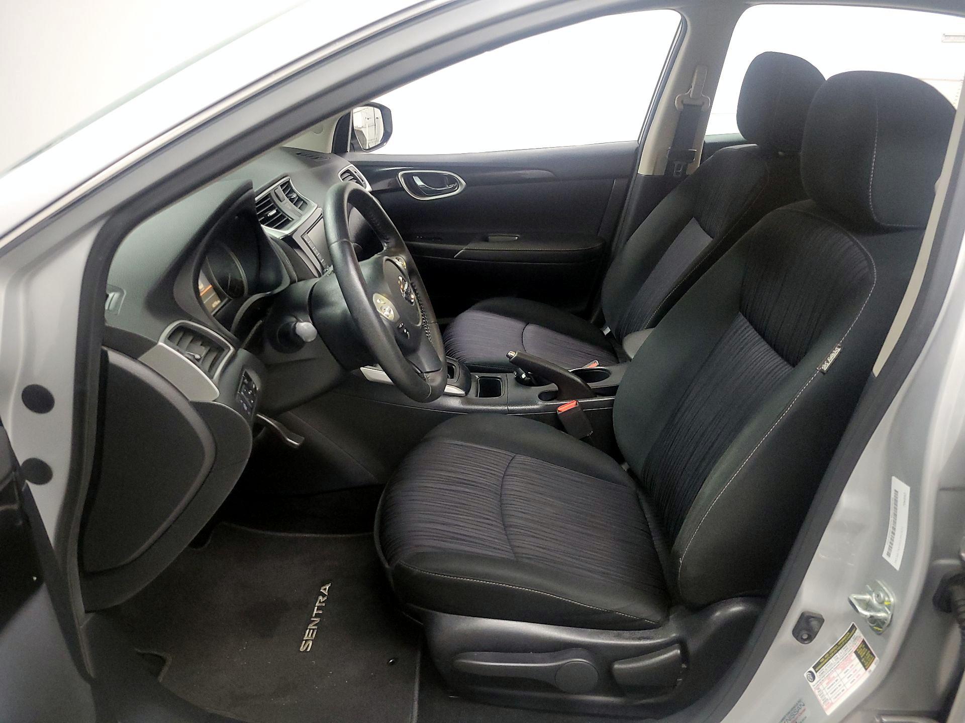 Thumbnail: 2019 Nissan Sentra - 11